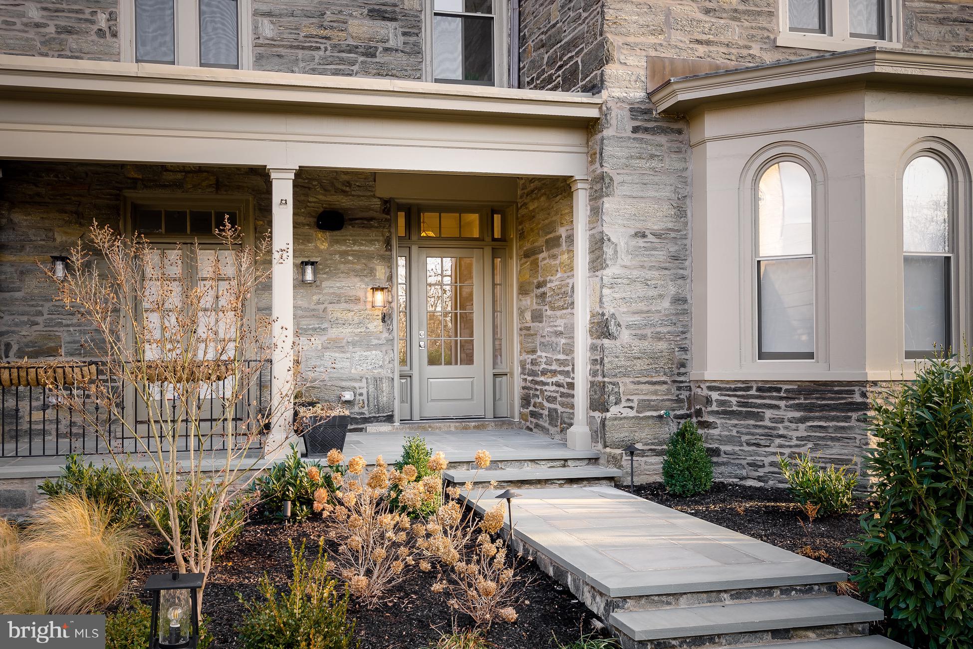 CHESTNUT HILL - Residential