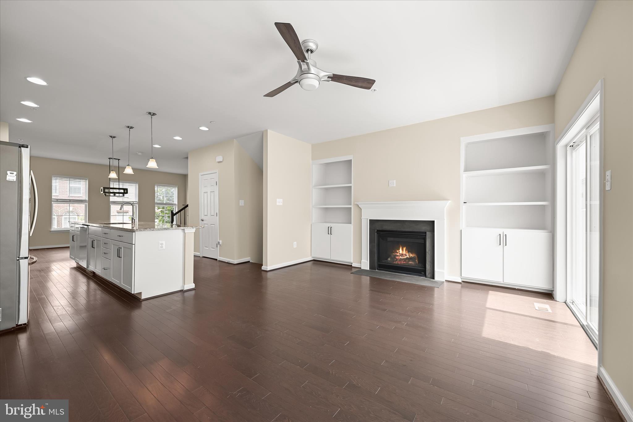 7204 BARRBERRY LANE