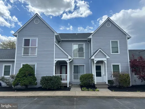 321 Harrison Street SE, Leesburg, VA 20175 - MLS#: VALO2094170