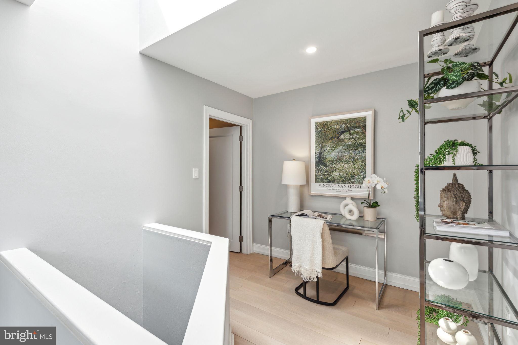 WASHINGTON SQ WEST - Residential