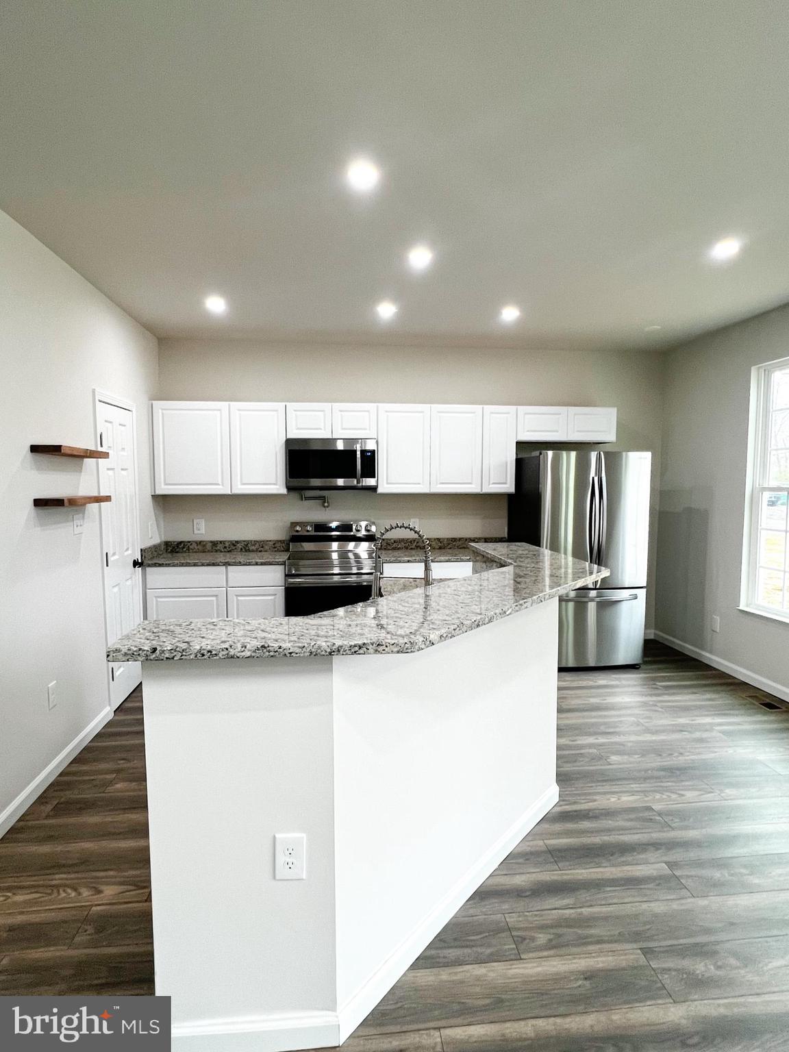 KEYES FERRY ACRES - Residential