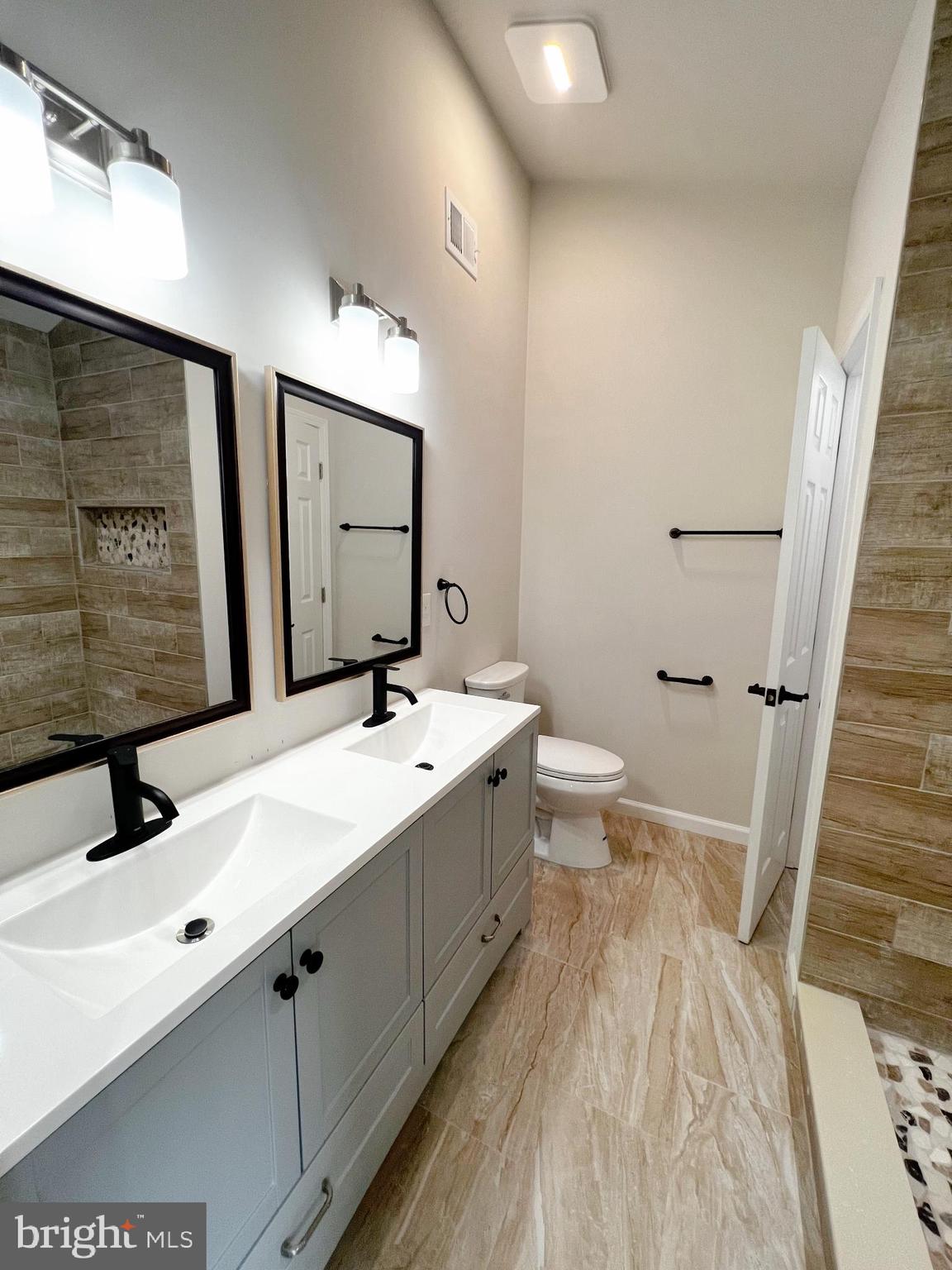 KEYES FERRY ACRES - Residential