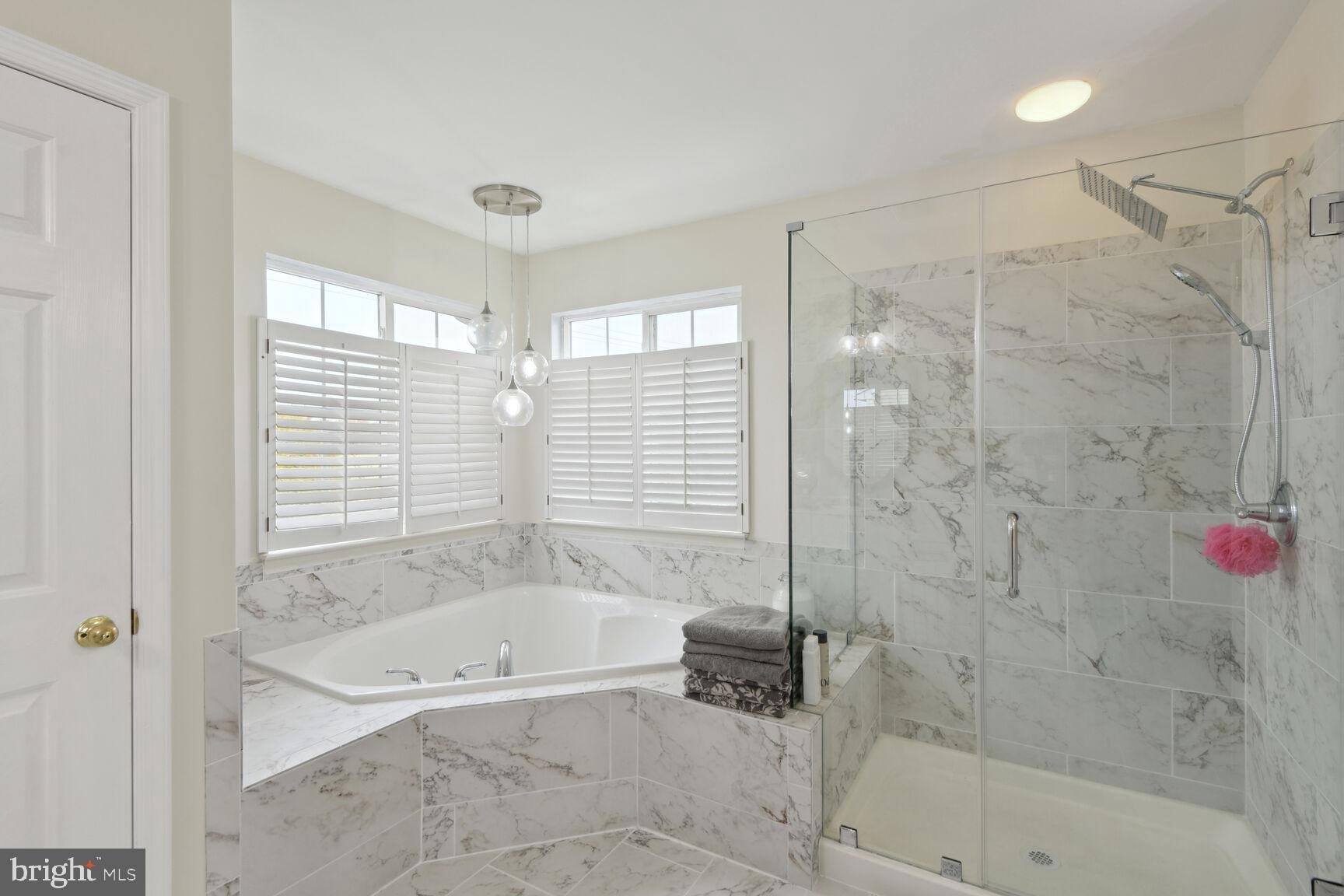 NORTH BROOK - Residential