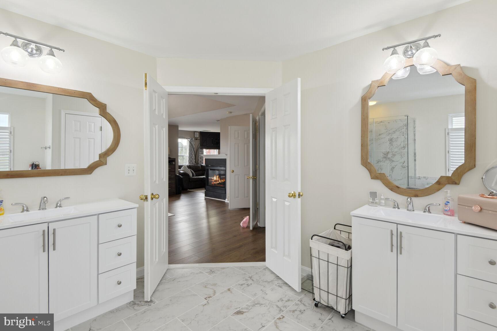 NORTH BROOK - Residential