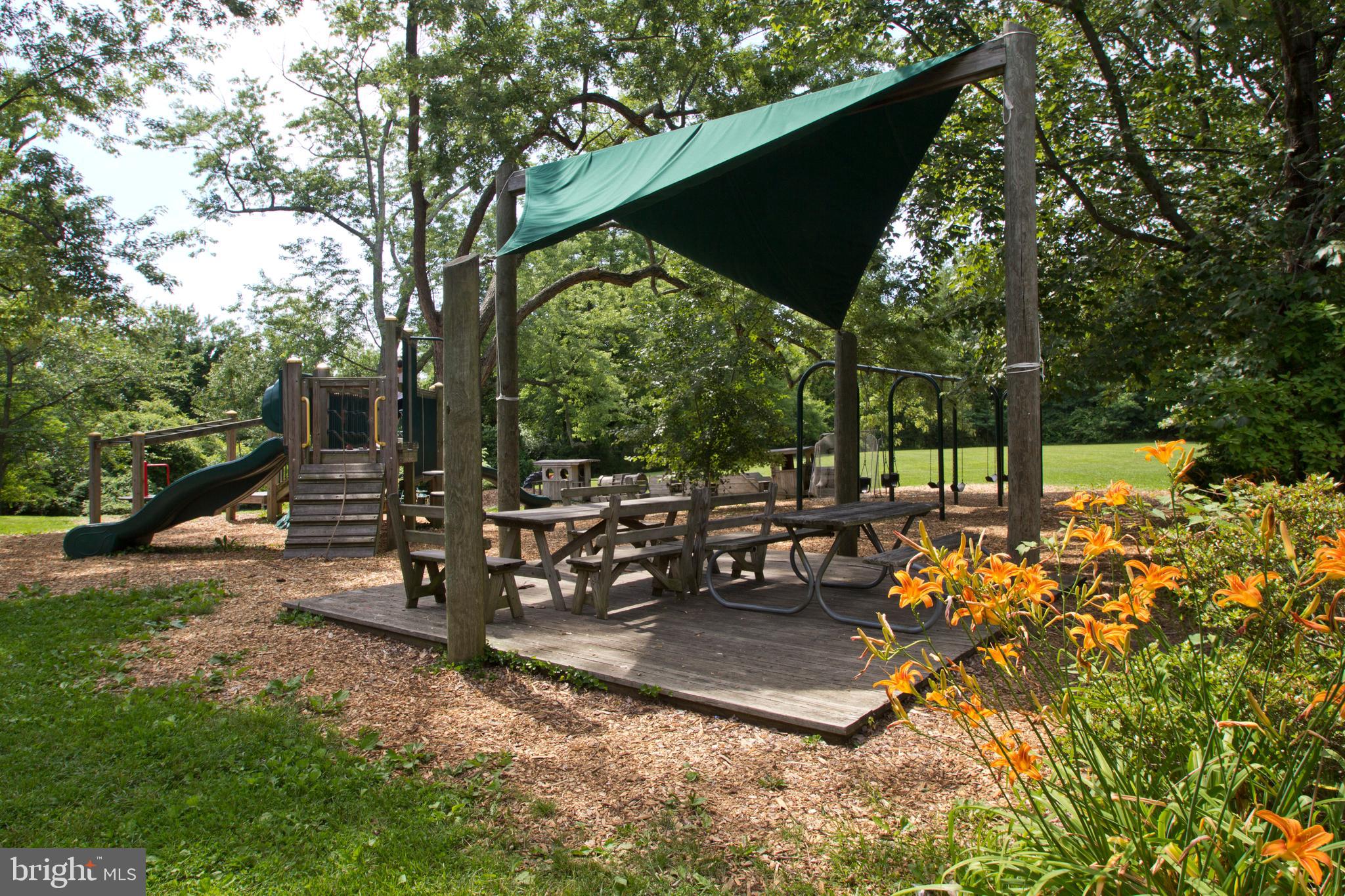 PINES ON THE SEVERN - Land