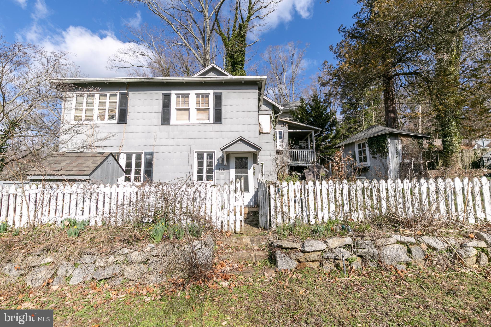 PINES ON THE SEVERN - Land
