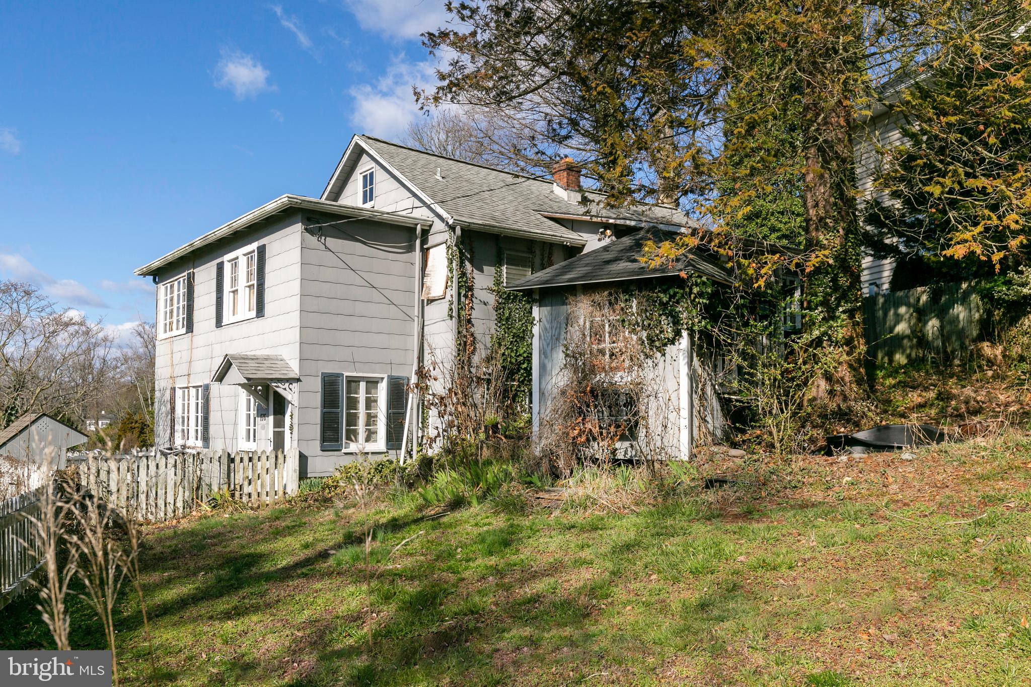 PINES ON THE SEVERN - Land