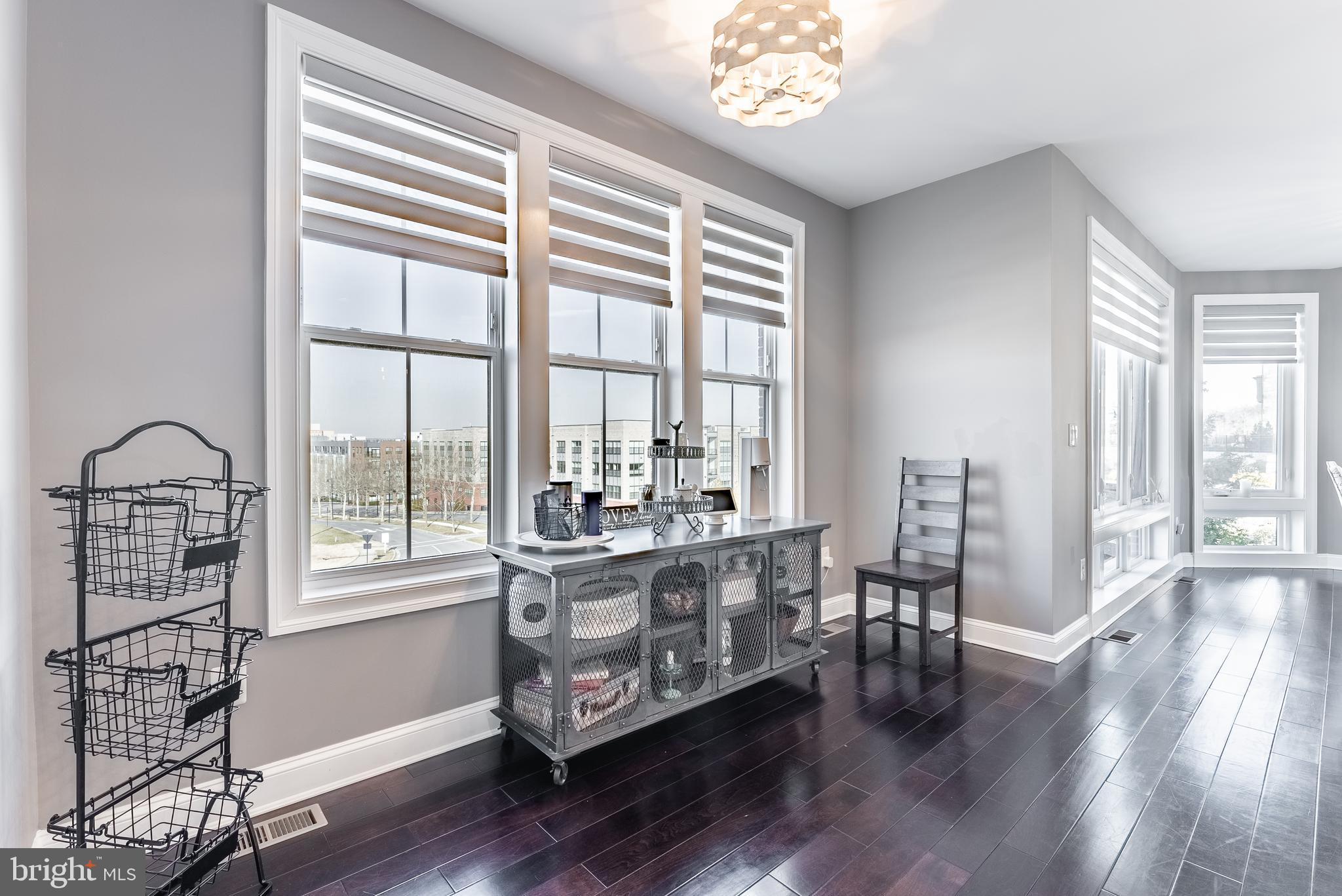 POTOMAC OVERLOOK CONDO - Residential