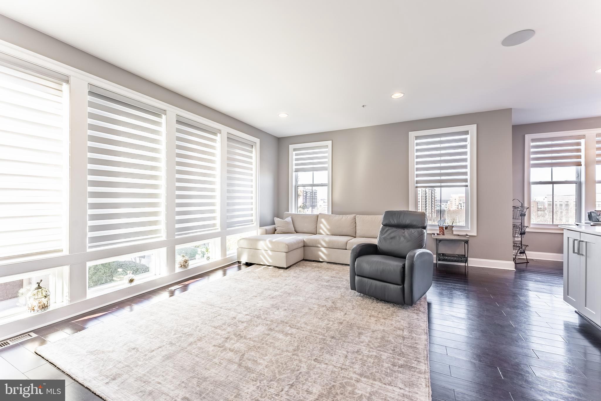 POTOMAC OVERLOOK CONDO - Residential