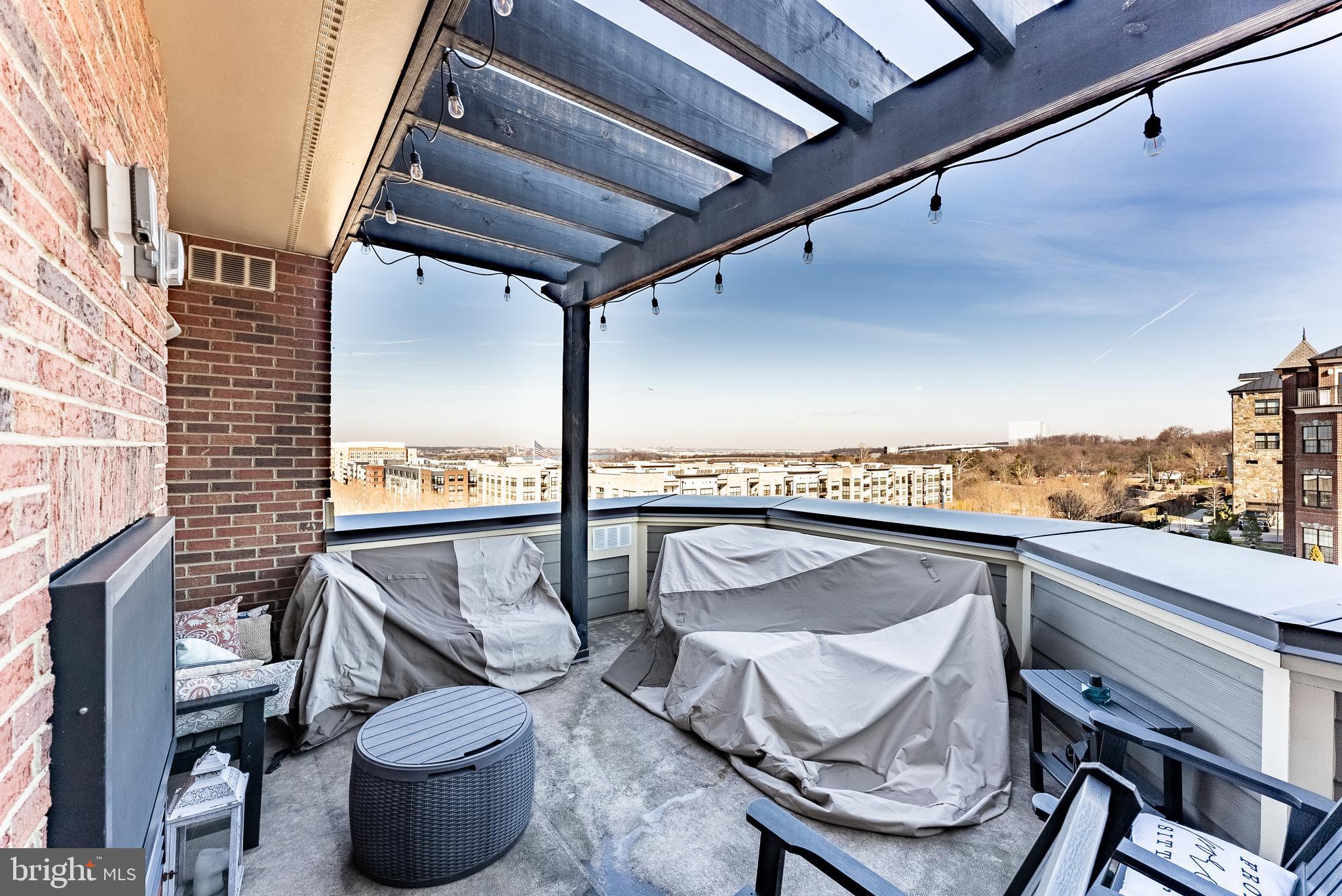 POTOMAC OVERLOOK CONDO - Residential
