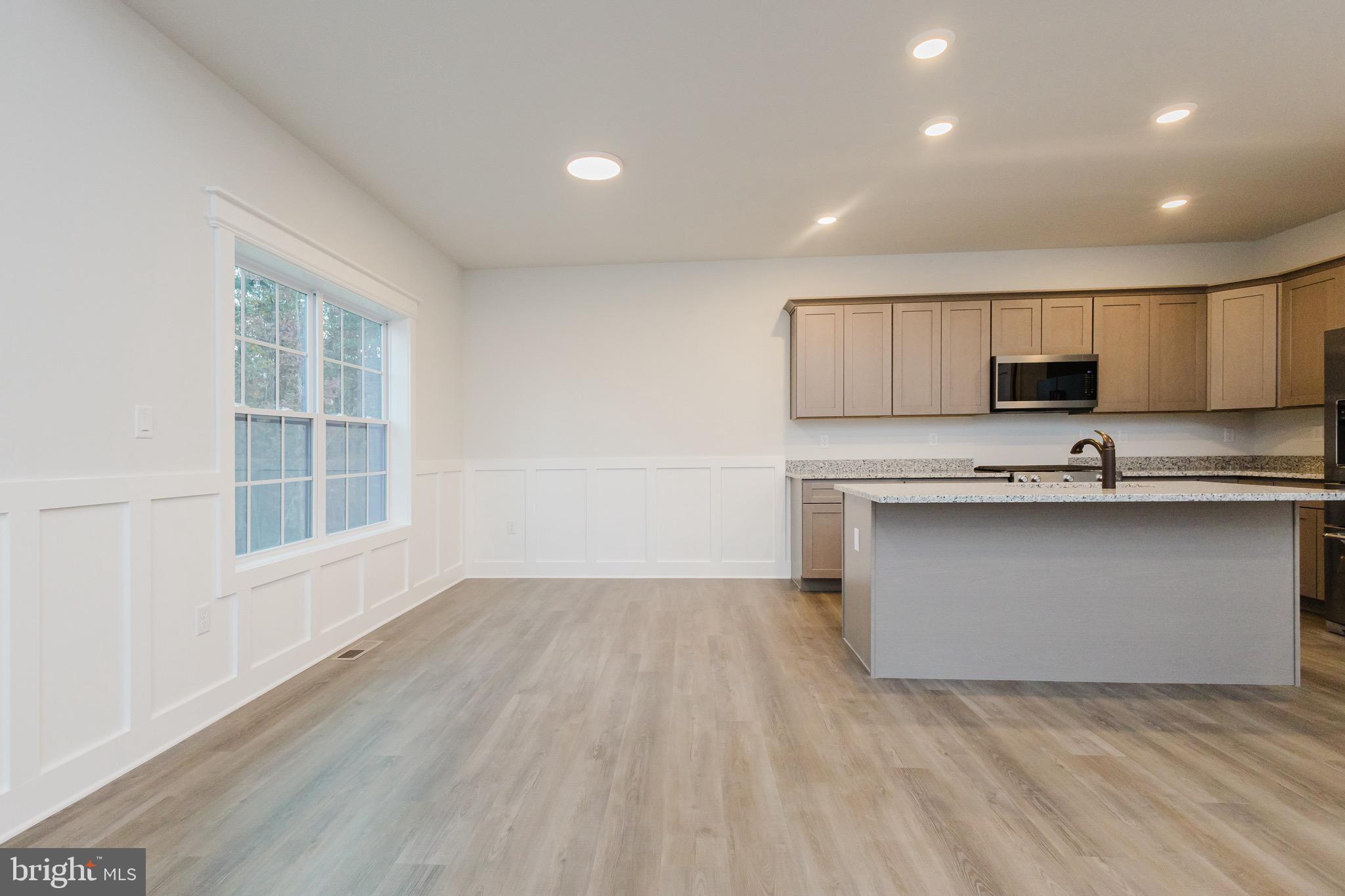 WINDFALL ACRES - Residential