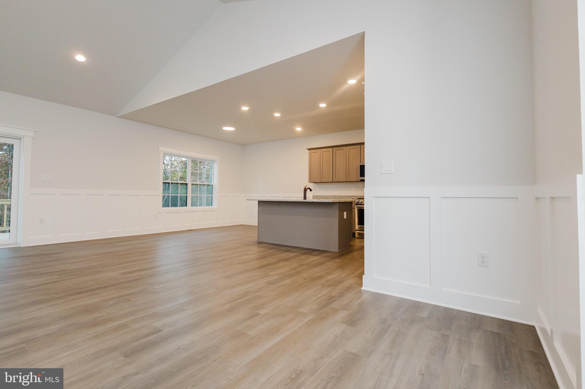 WINDFALL ACRES - Residential