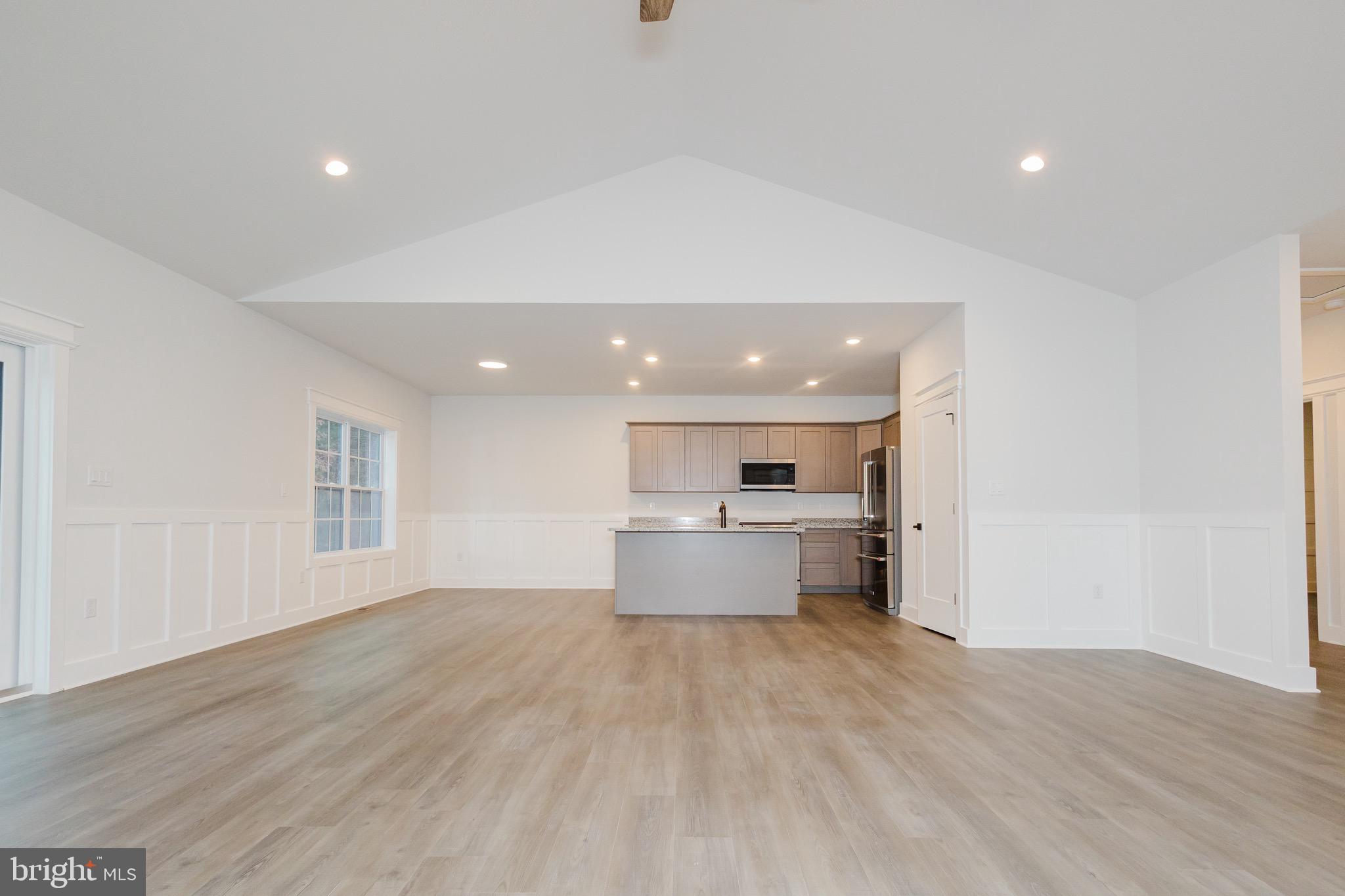 WINDFALL ACRES - Residential