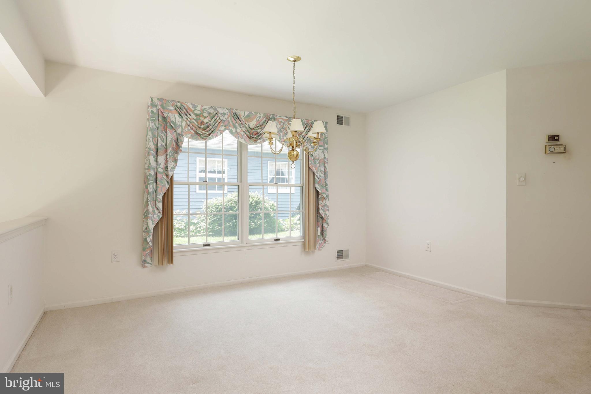 1493 FORELLE LANE