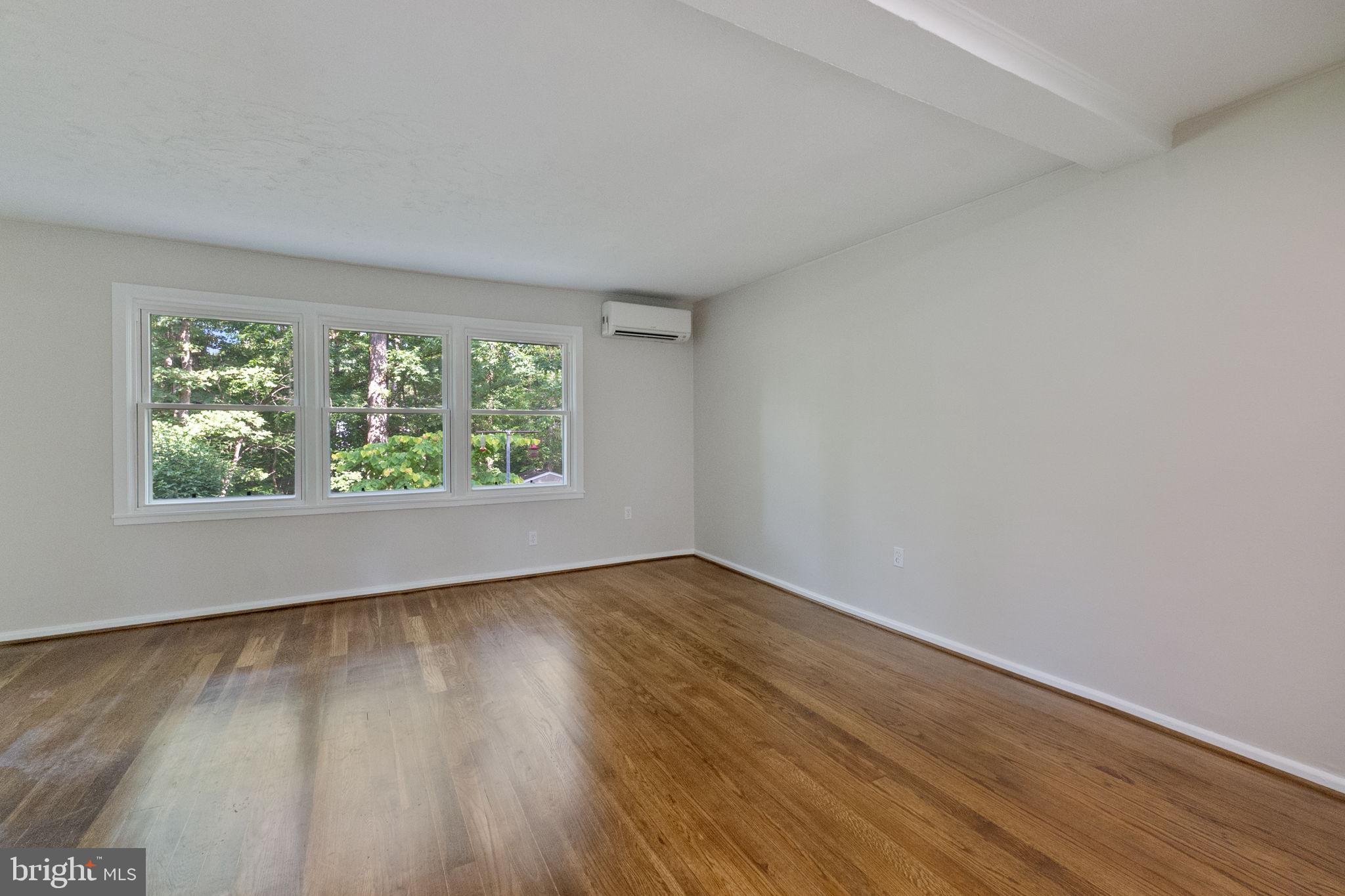20 HILLSIDE ROAD L
