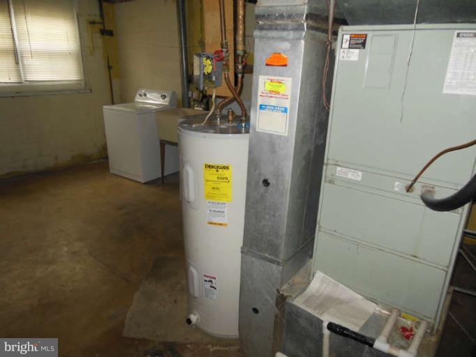 POINT OF WOODS - Residential Lease