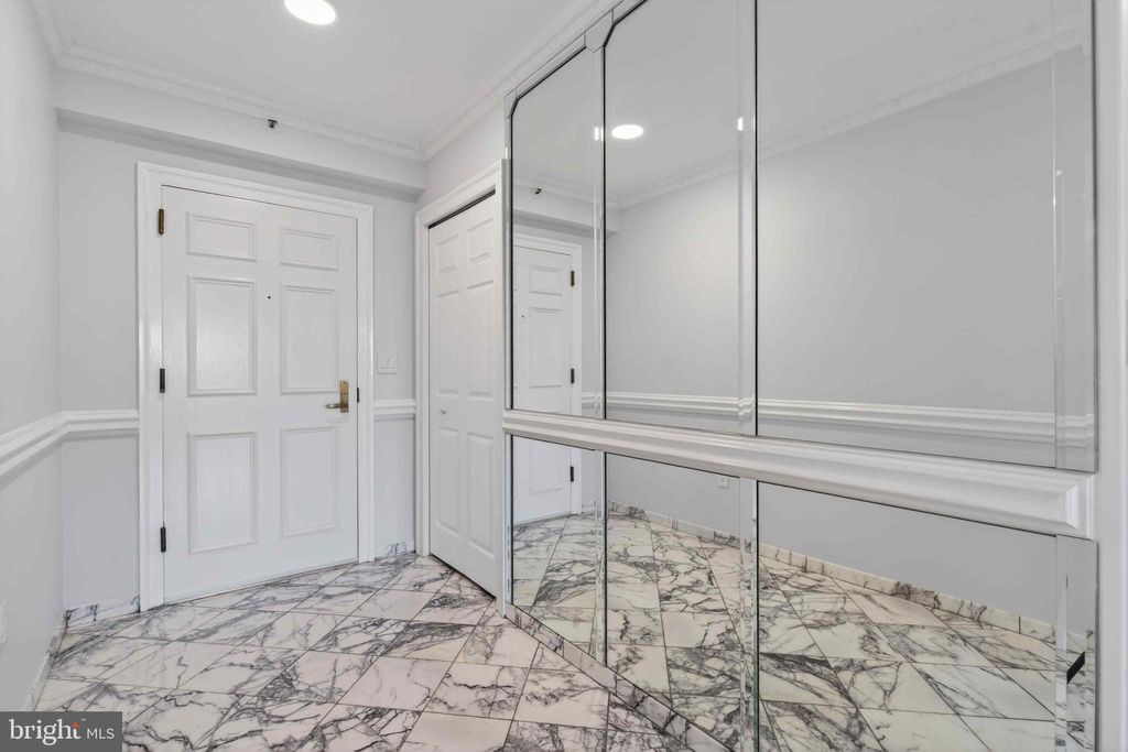 Photo of 1300 Crystal Drive #1107S, ARLINGTON, VA 22202 (MLS # VAAR2073114)