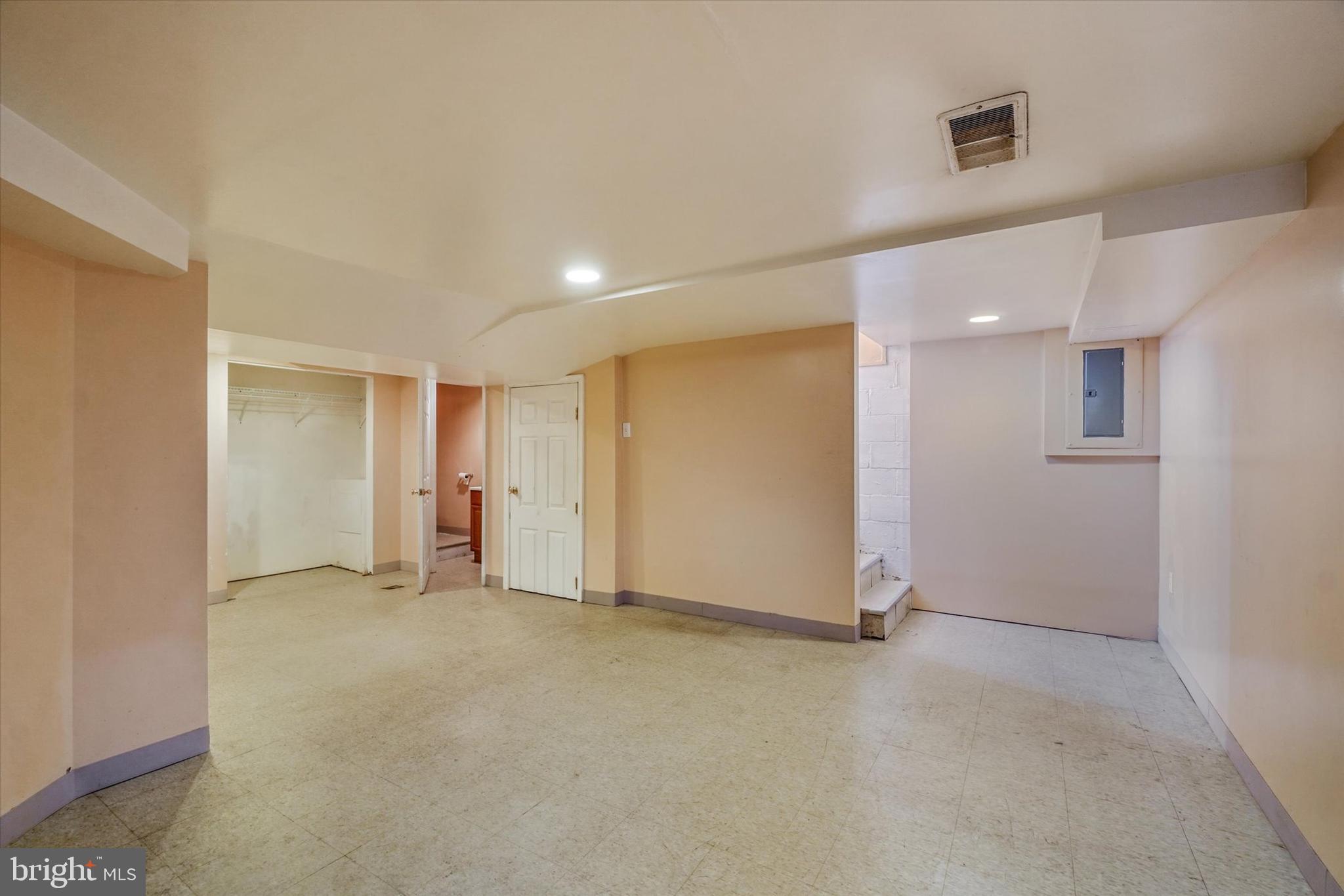 WINDSOR PARK - Residential