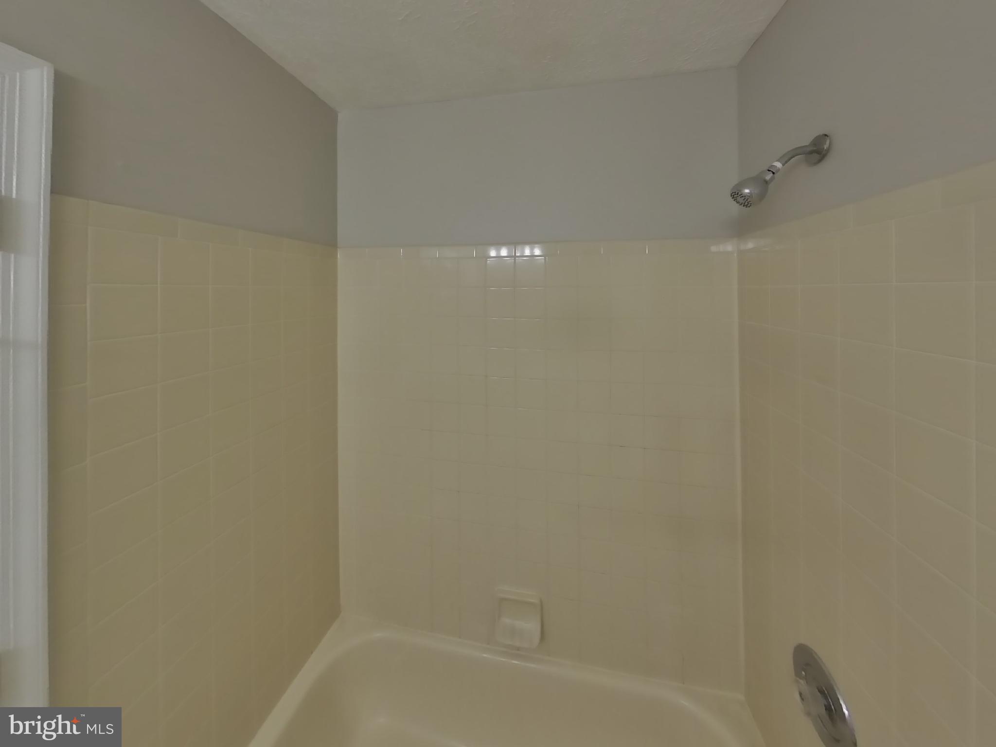 WOODLAND MANOR - Residential Lease