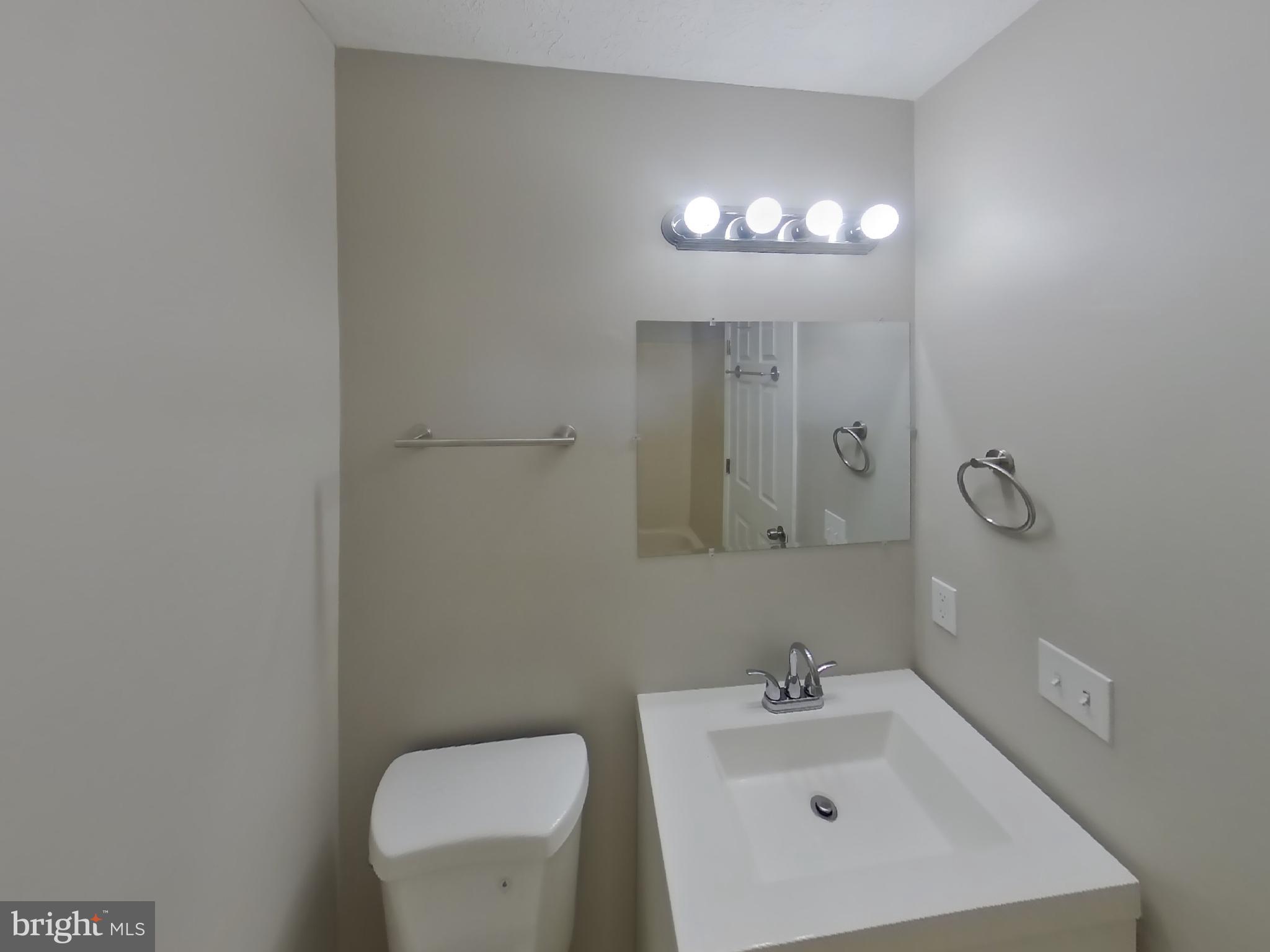 WOODLAND MANOR - Residential Lease