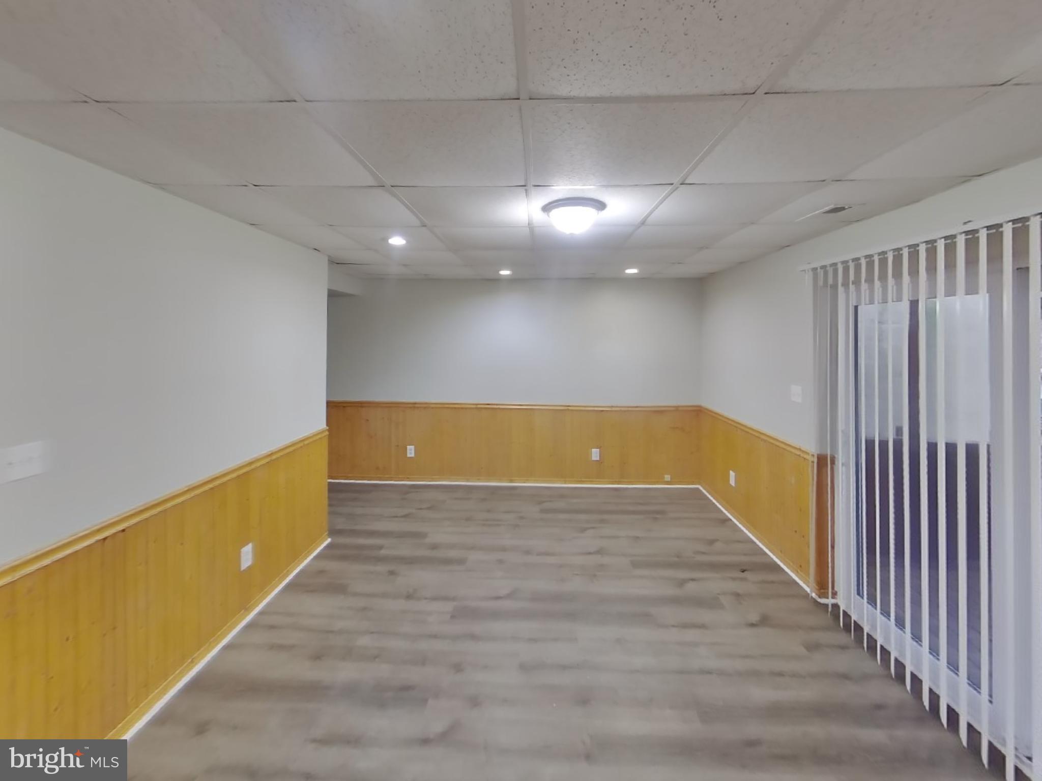 WOODLAND MANOR - Residential Lease