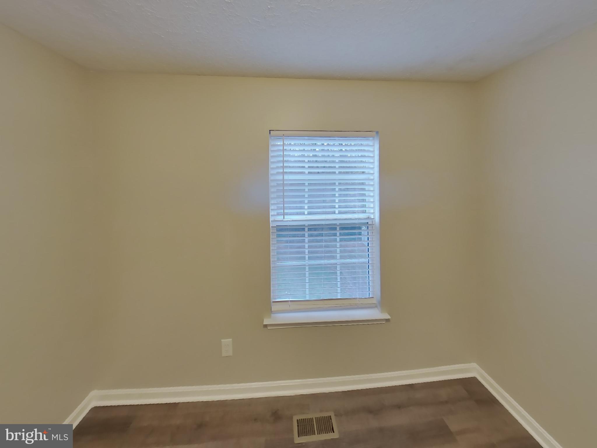 WOODLAND MANOR - Residential Lease