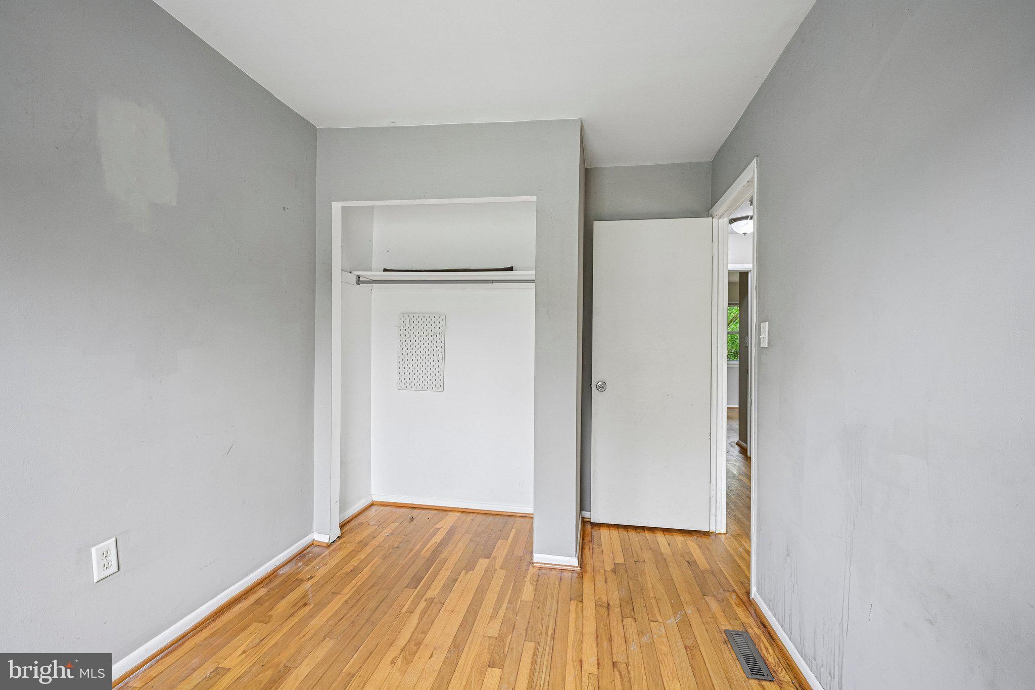 WHISPERING PINES - Residential