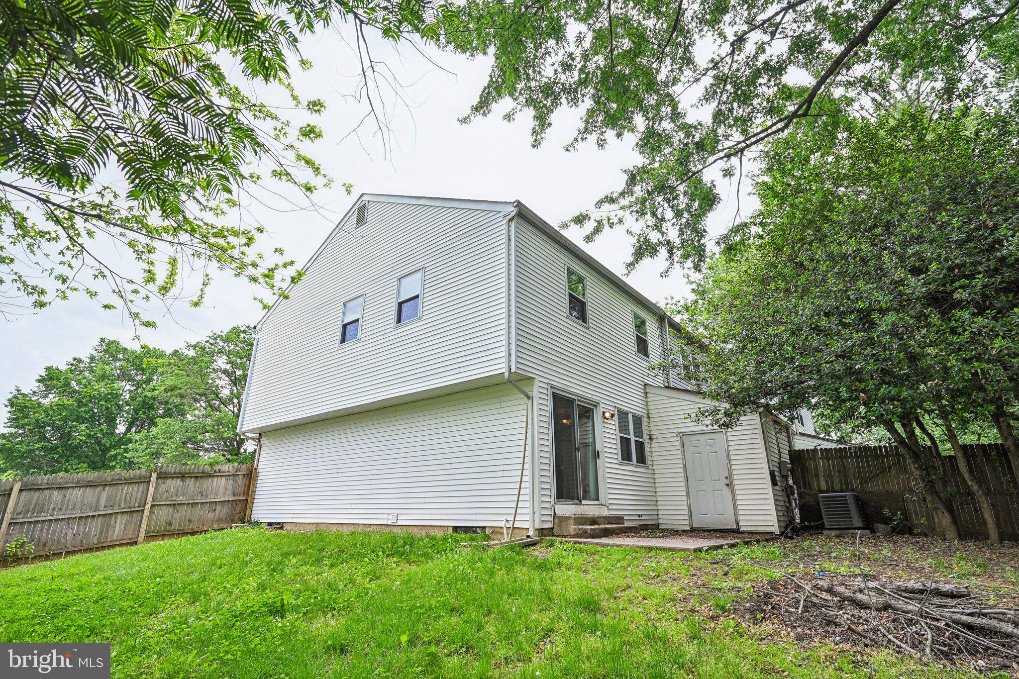 WHISPERING PINES - Residential