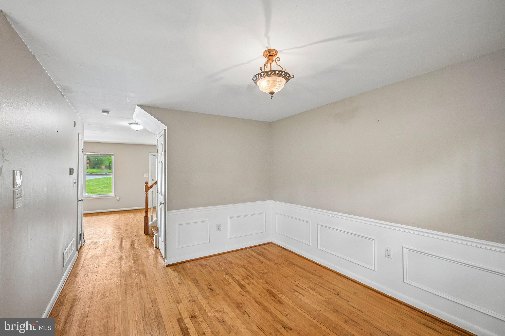 WHISPERING PINES - Residential