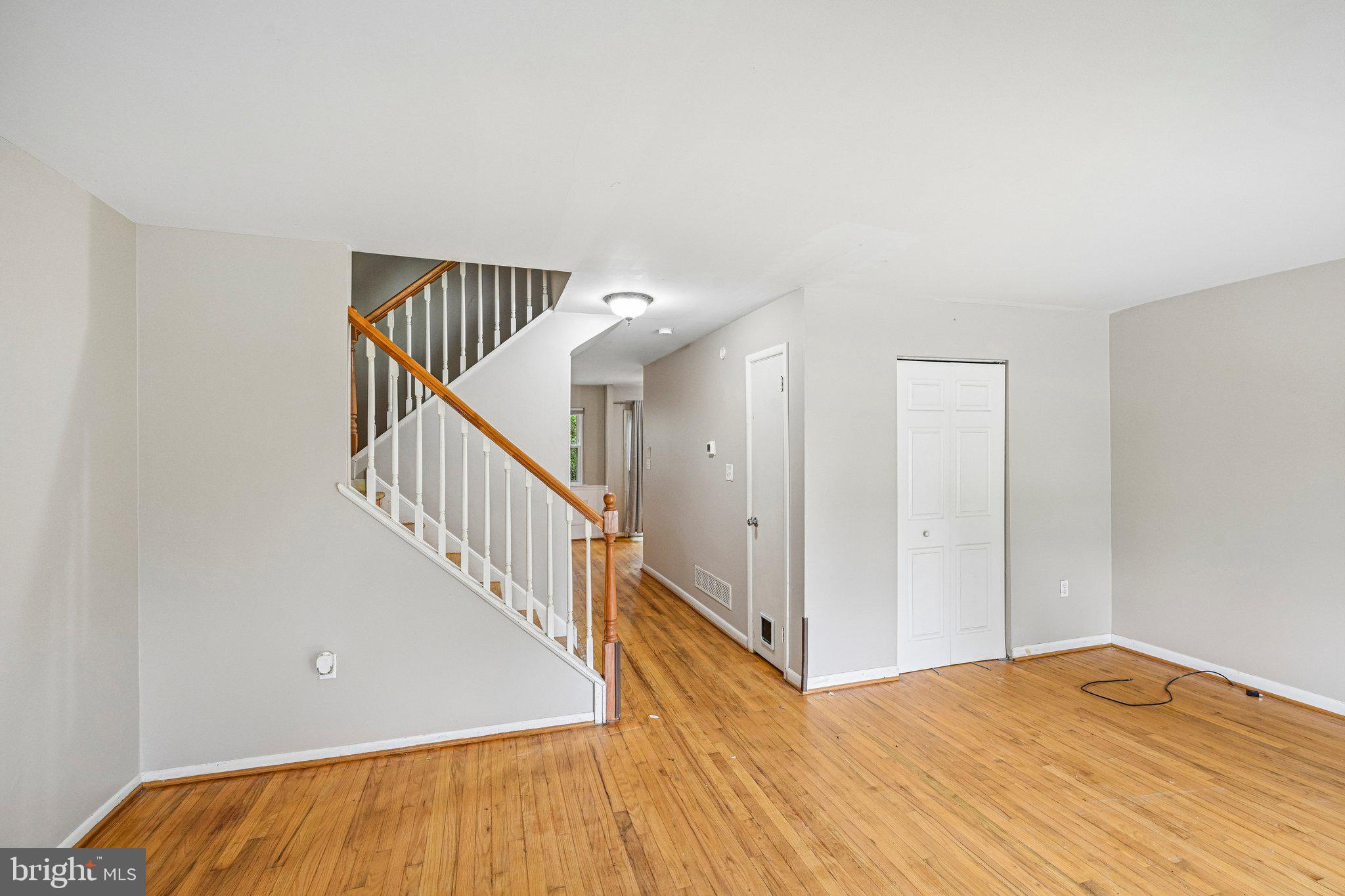 WHISPERING PINES - Residential
