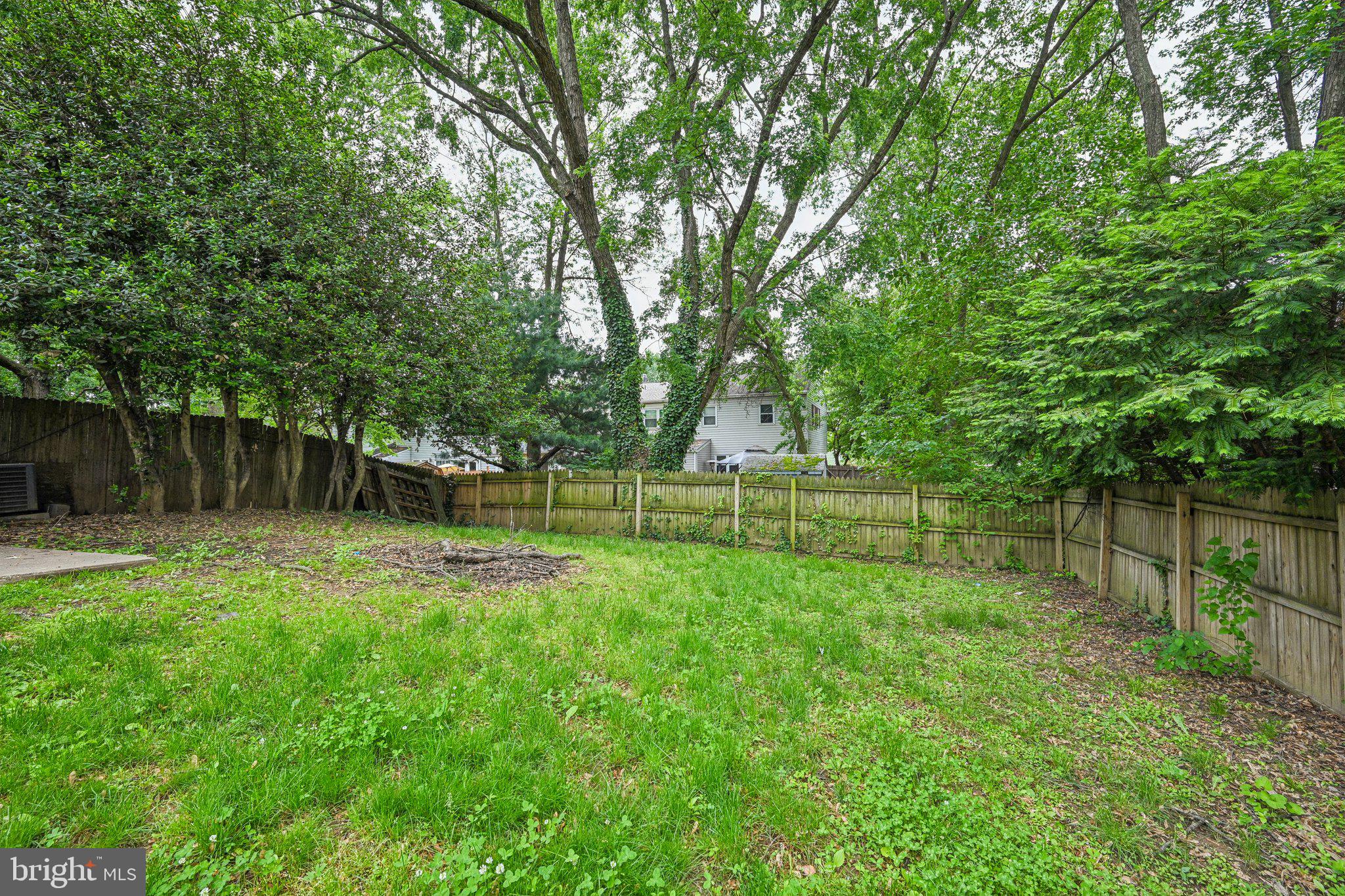 WHISPERING PINES - Residential