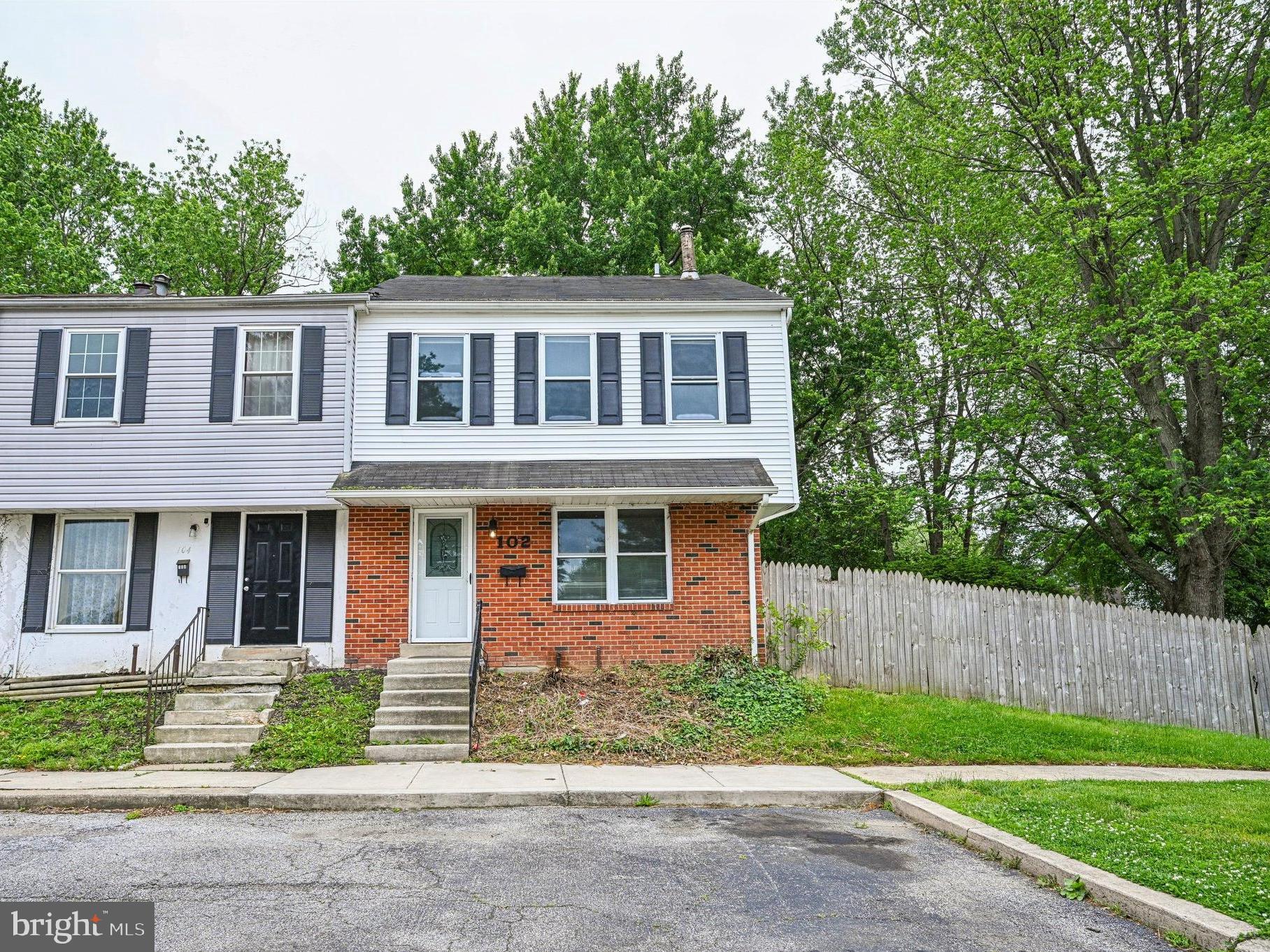 WHISPERING PINES - Residential