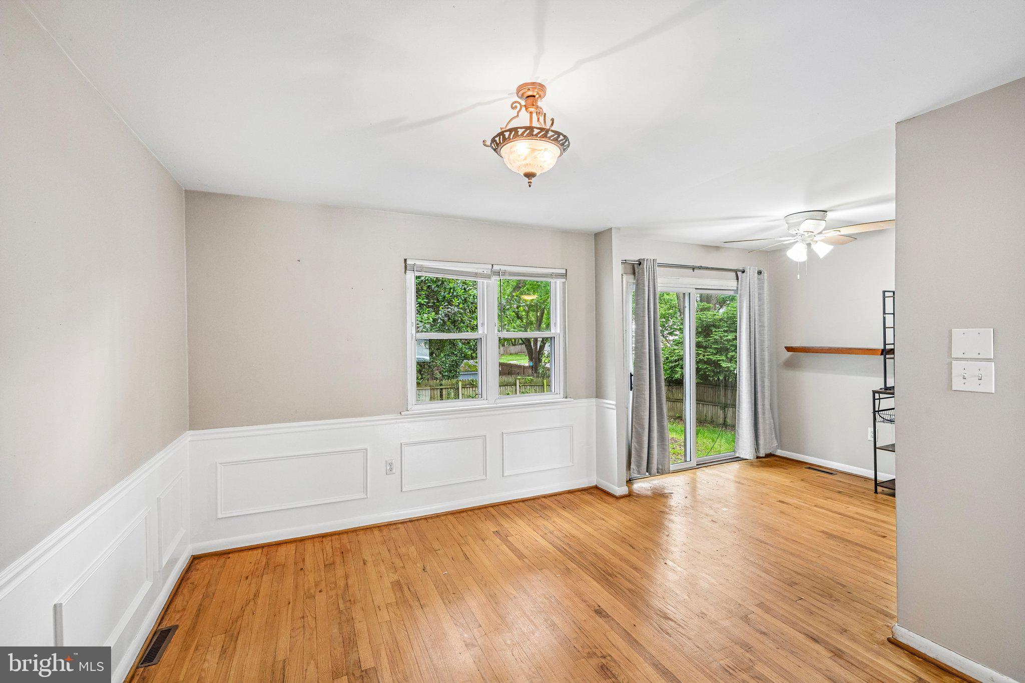 WHISPERING PINES - Residential