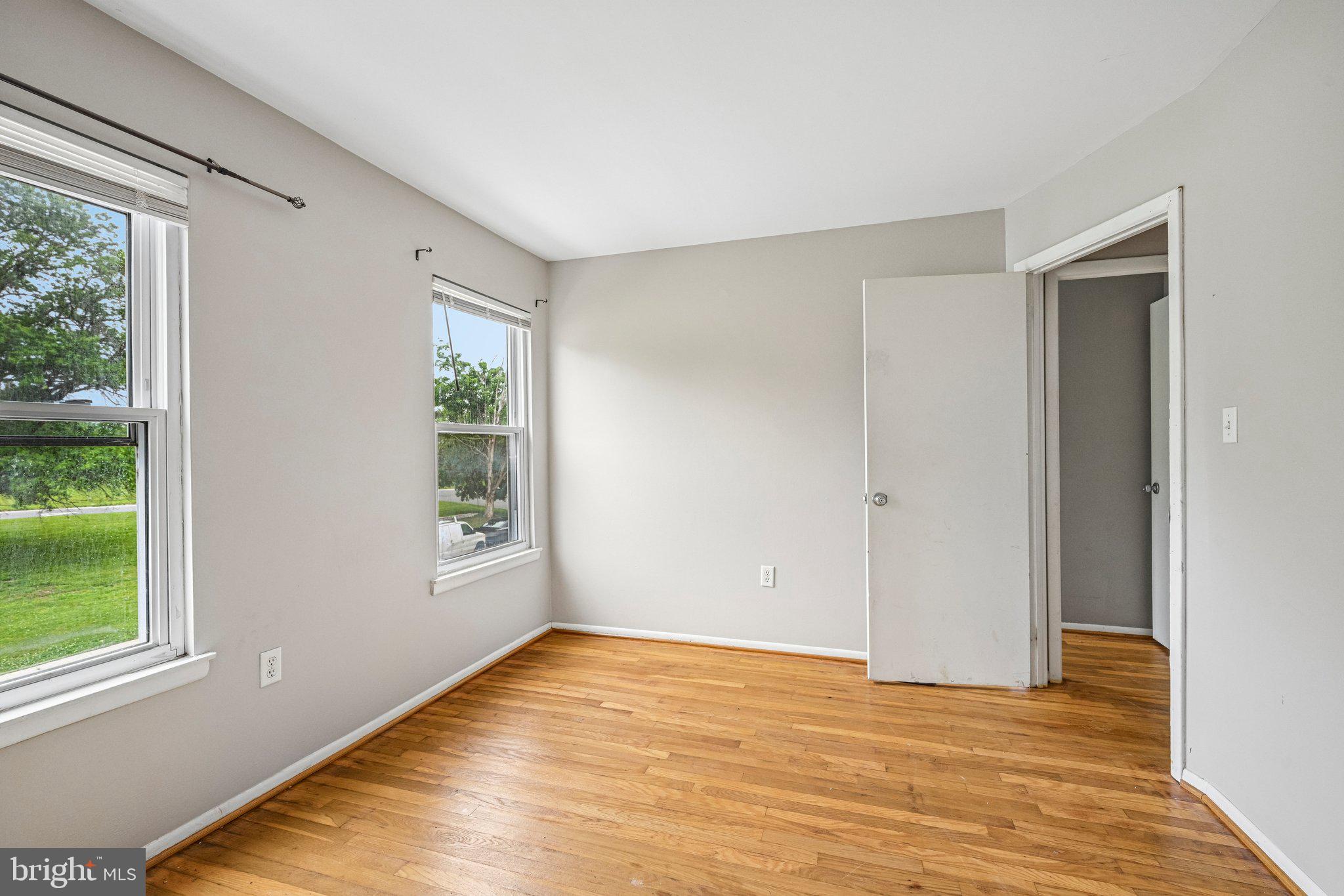 WHISPERING PINES - Residential