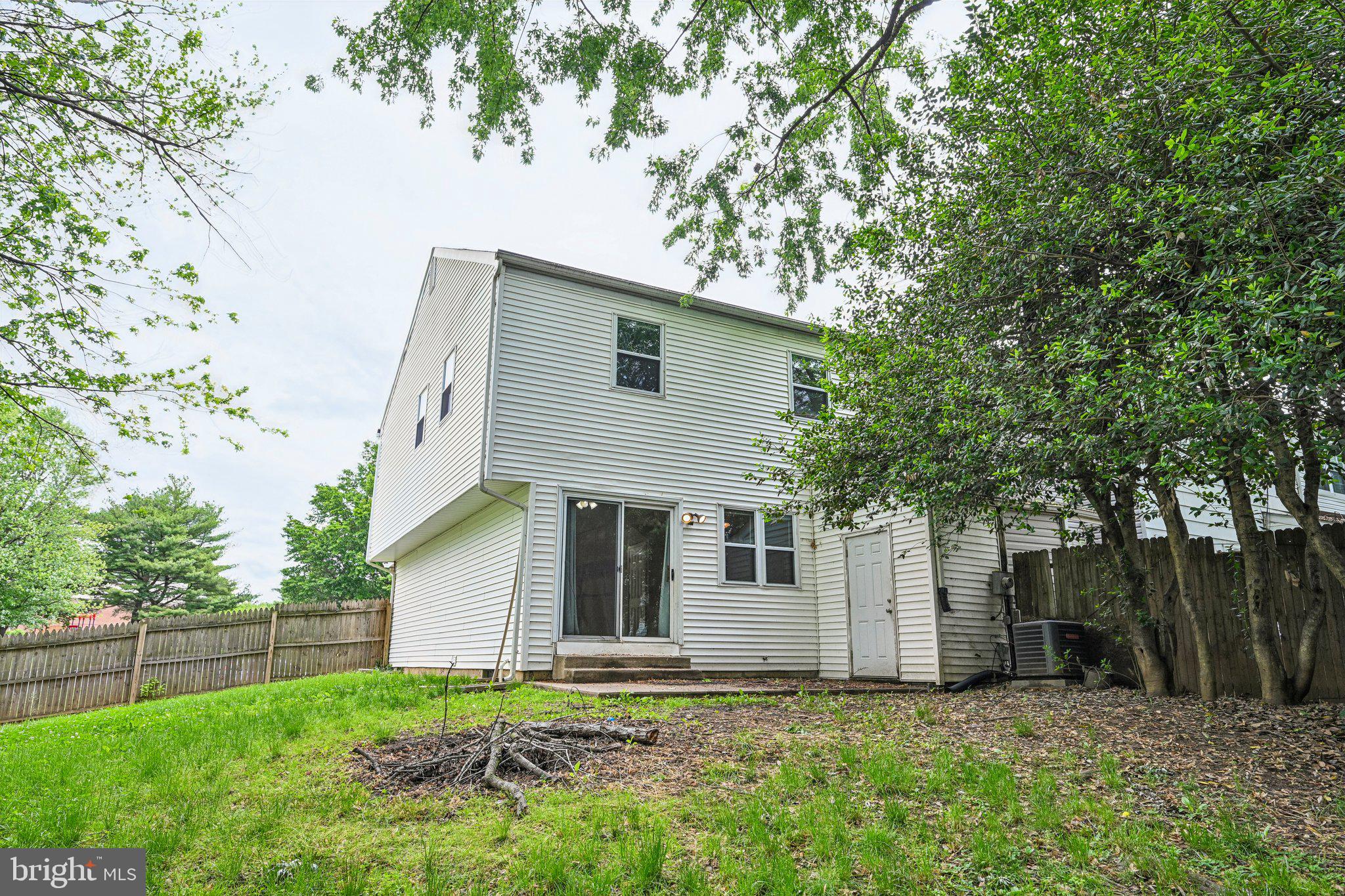 WHISPERING PINES - Residential