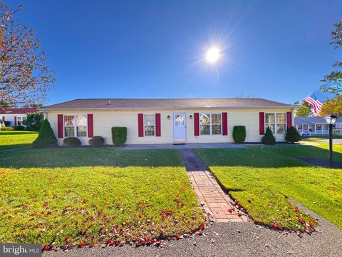 529 HONEYSUCKLE COURT NEW HOPE PA 18938