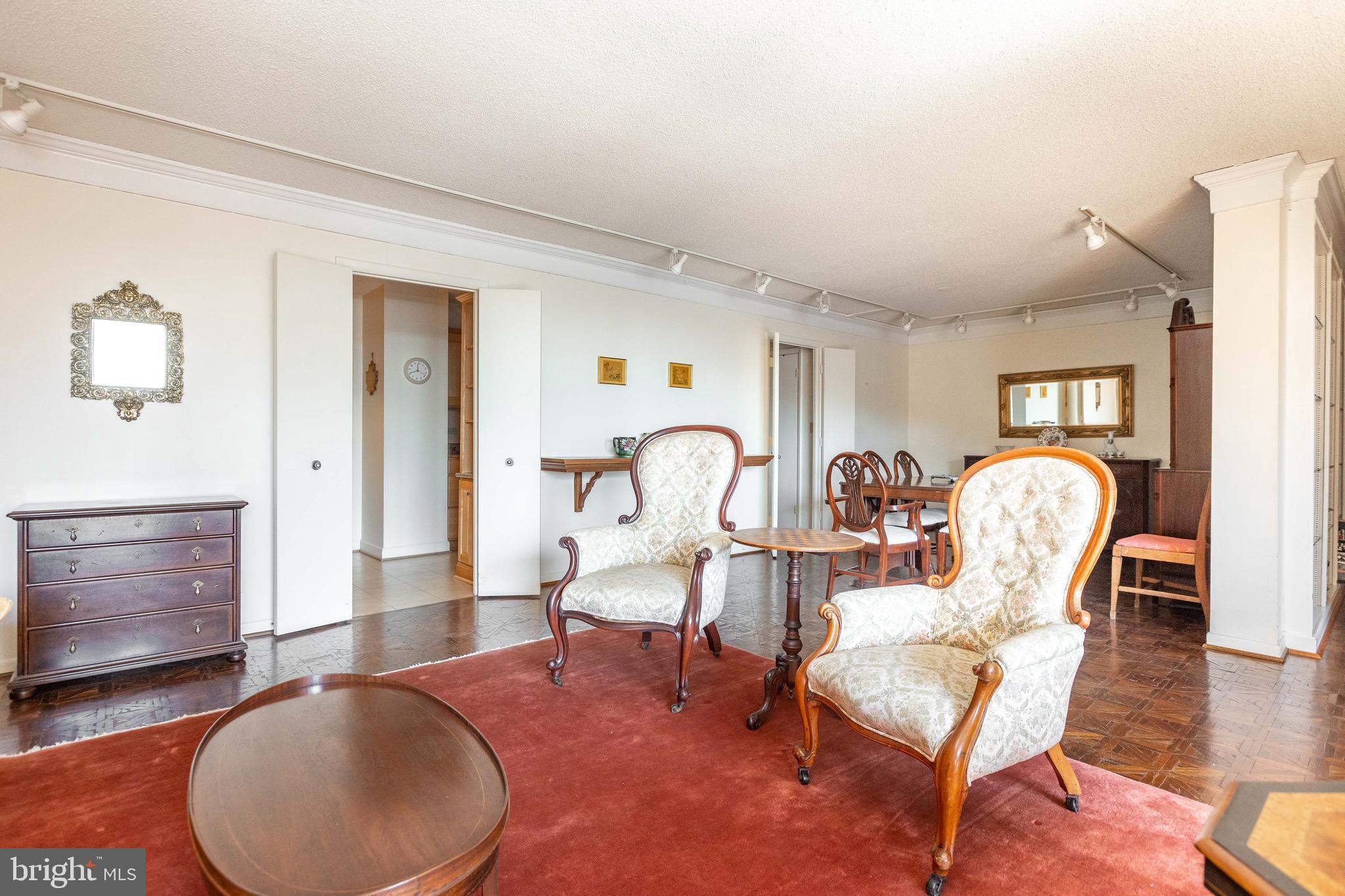 CROSS KEYS - Residential