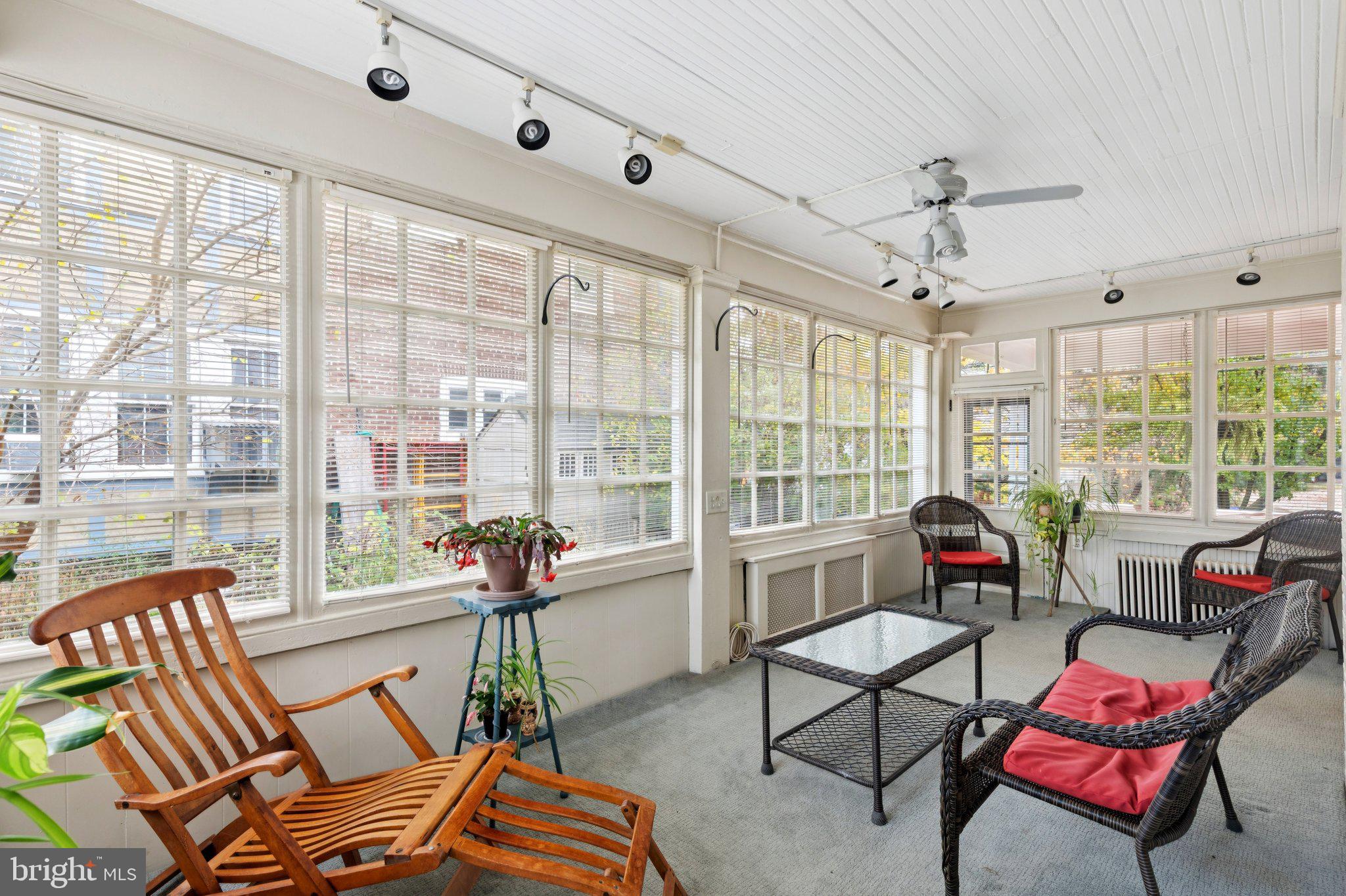 CHESTNUT HILL - Residential