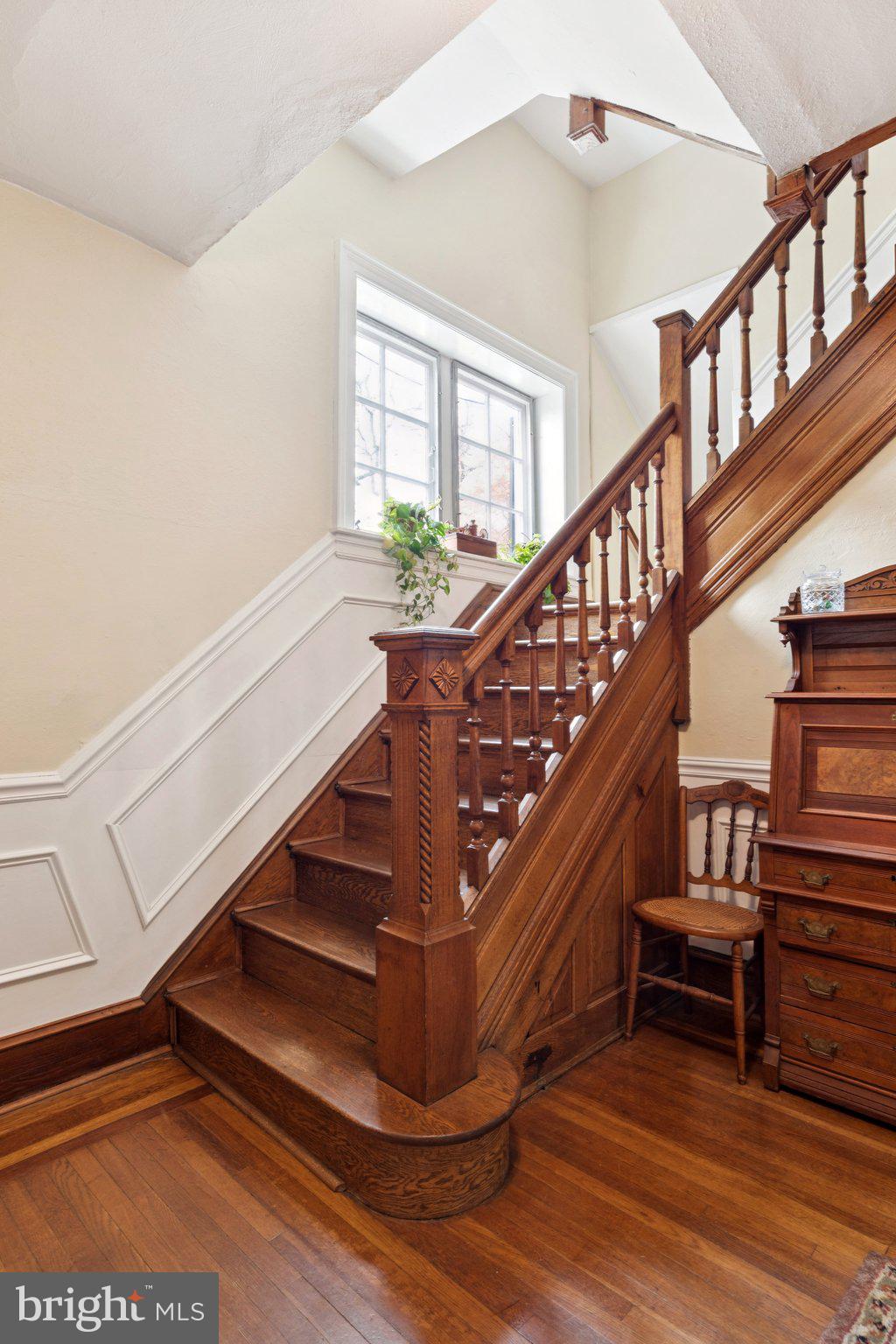 7725 ARDLEIGH STREET