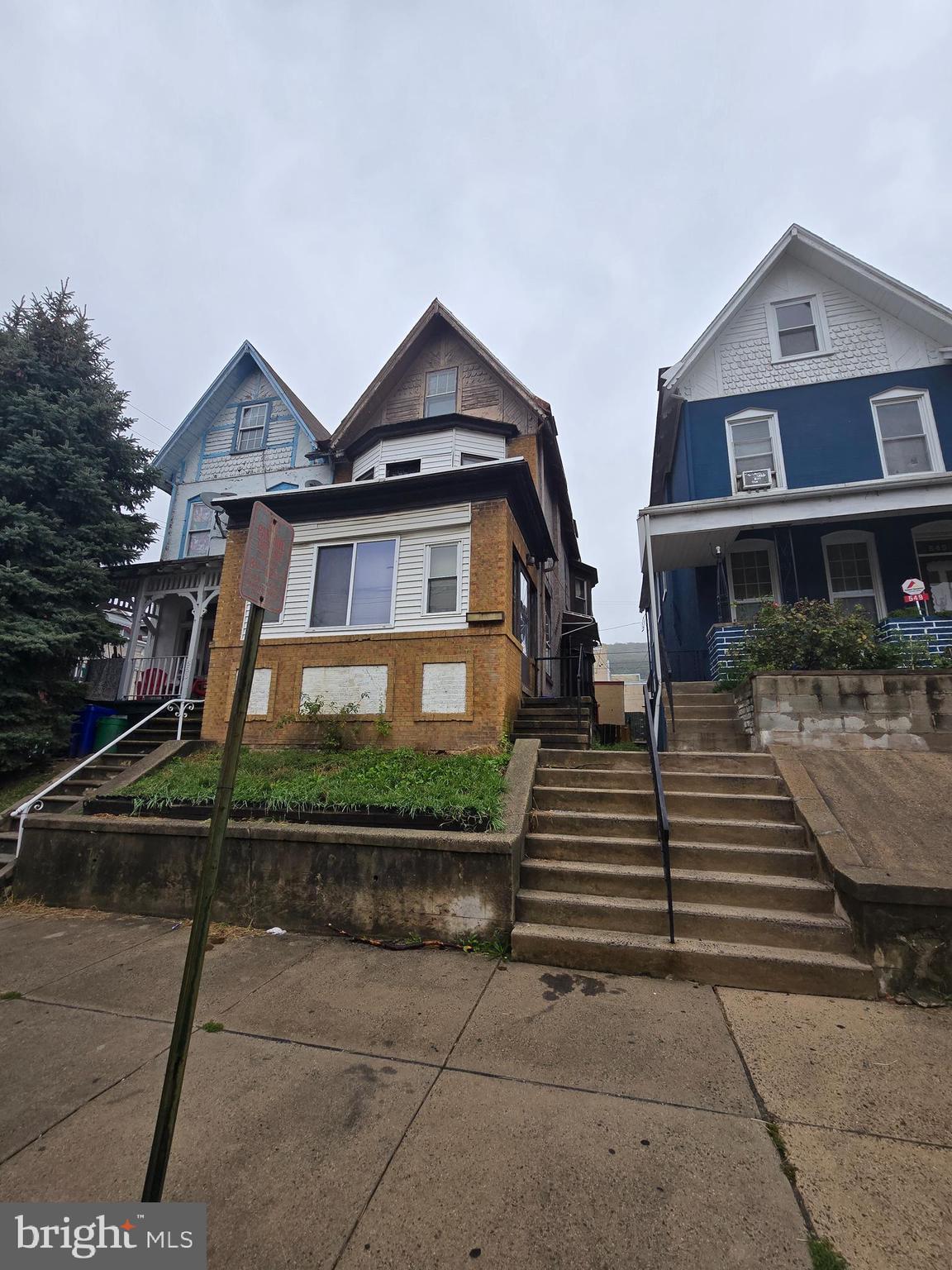 551 N 11TH STREET