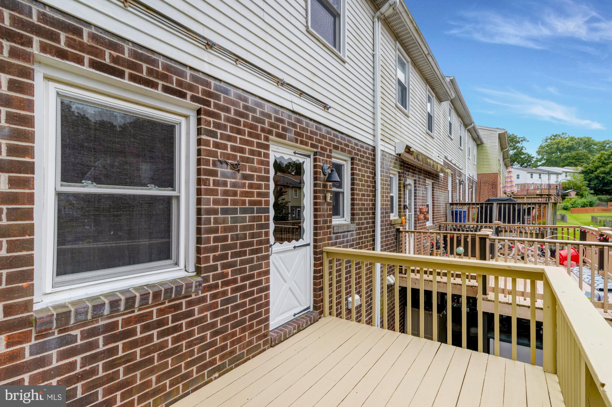 DOUBLE ROCK - Residential