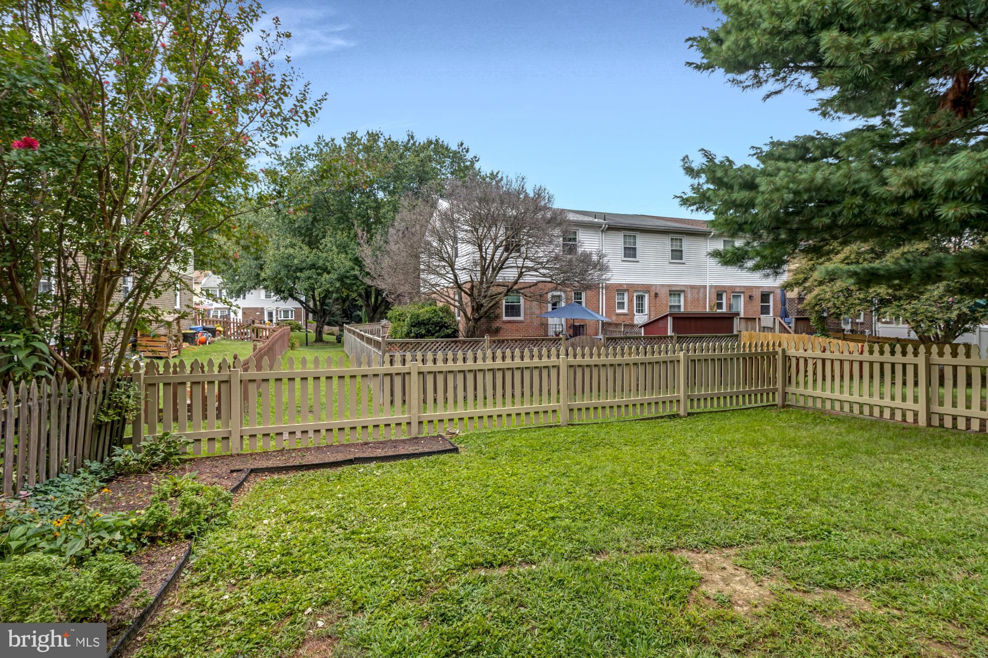 DOUBLE ROCK - Residential