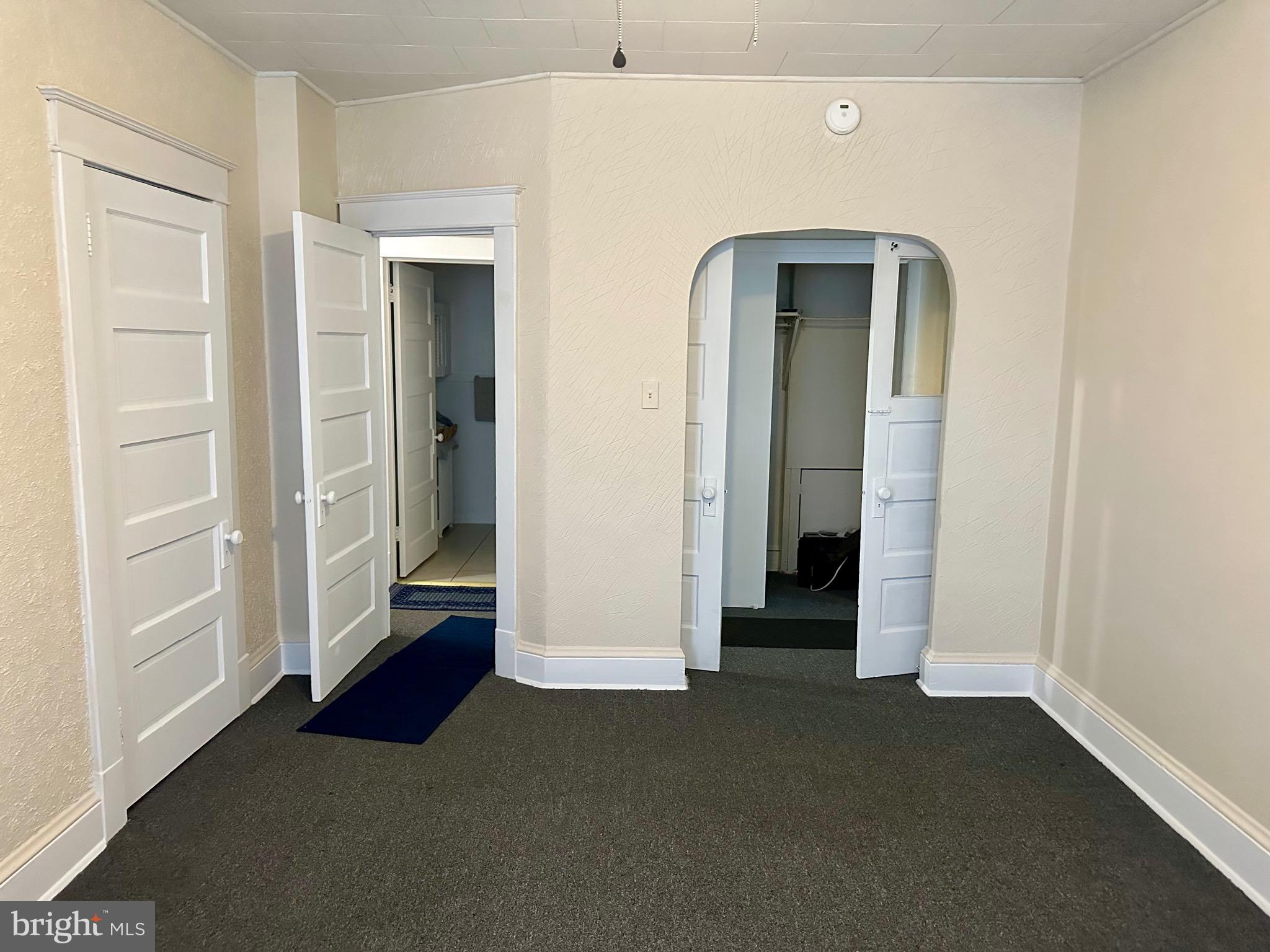 JOHNSON HEIGHTS - Residential