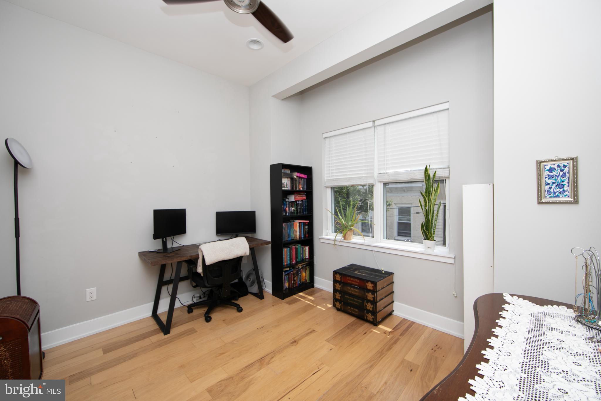 DICKINSON NARROWS - Residential