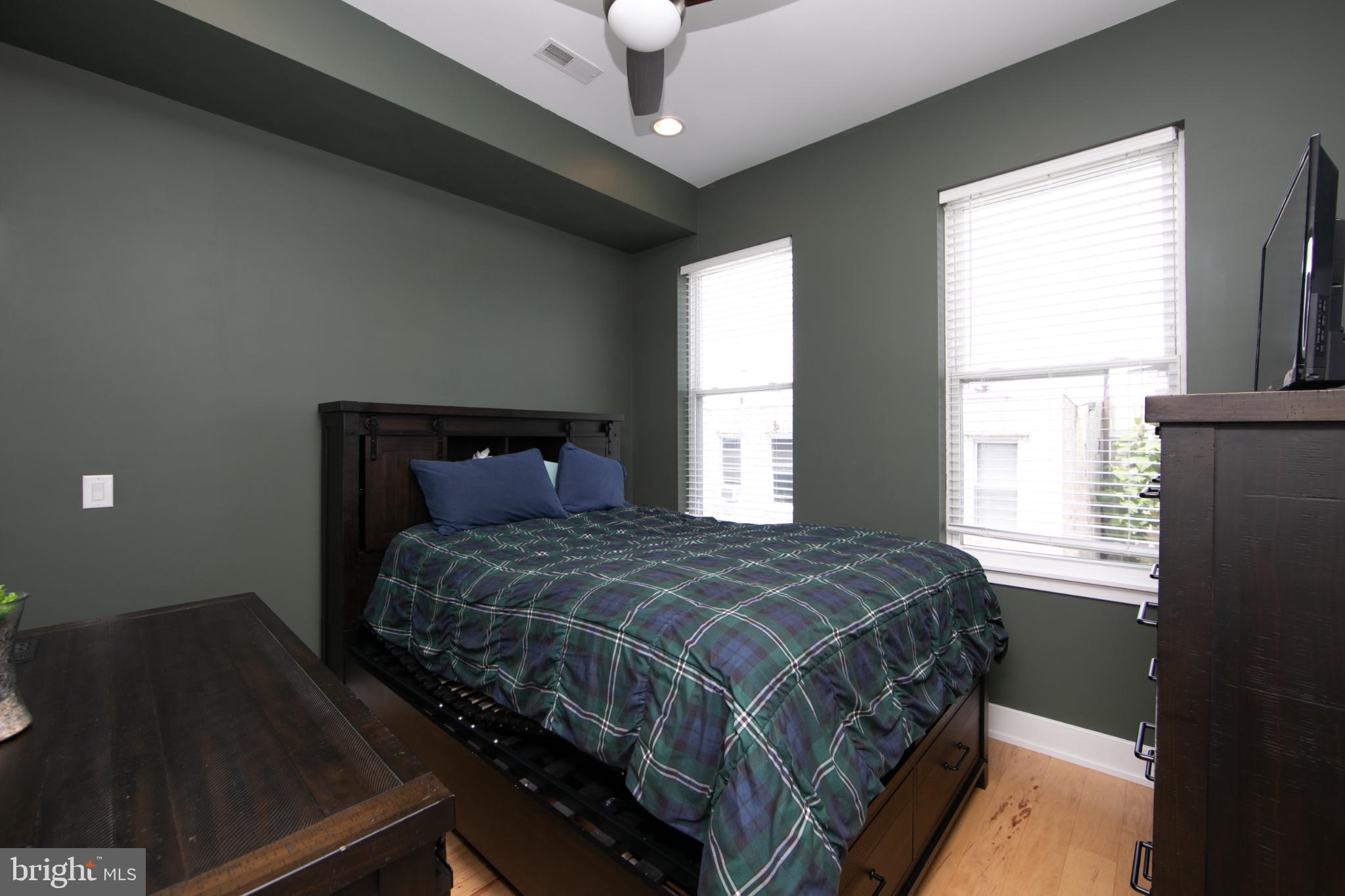 DICKINSON NARROWS - Residential