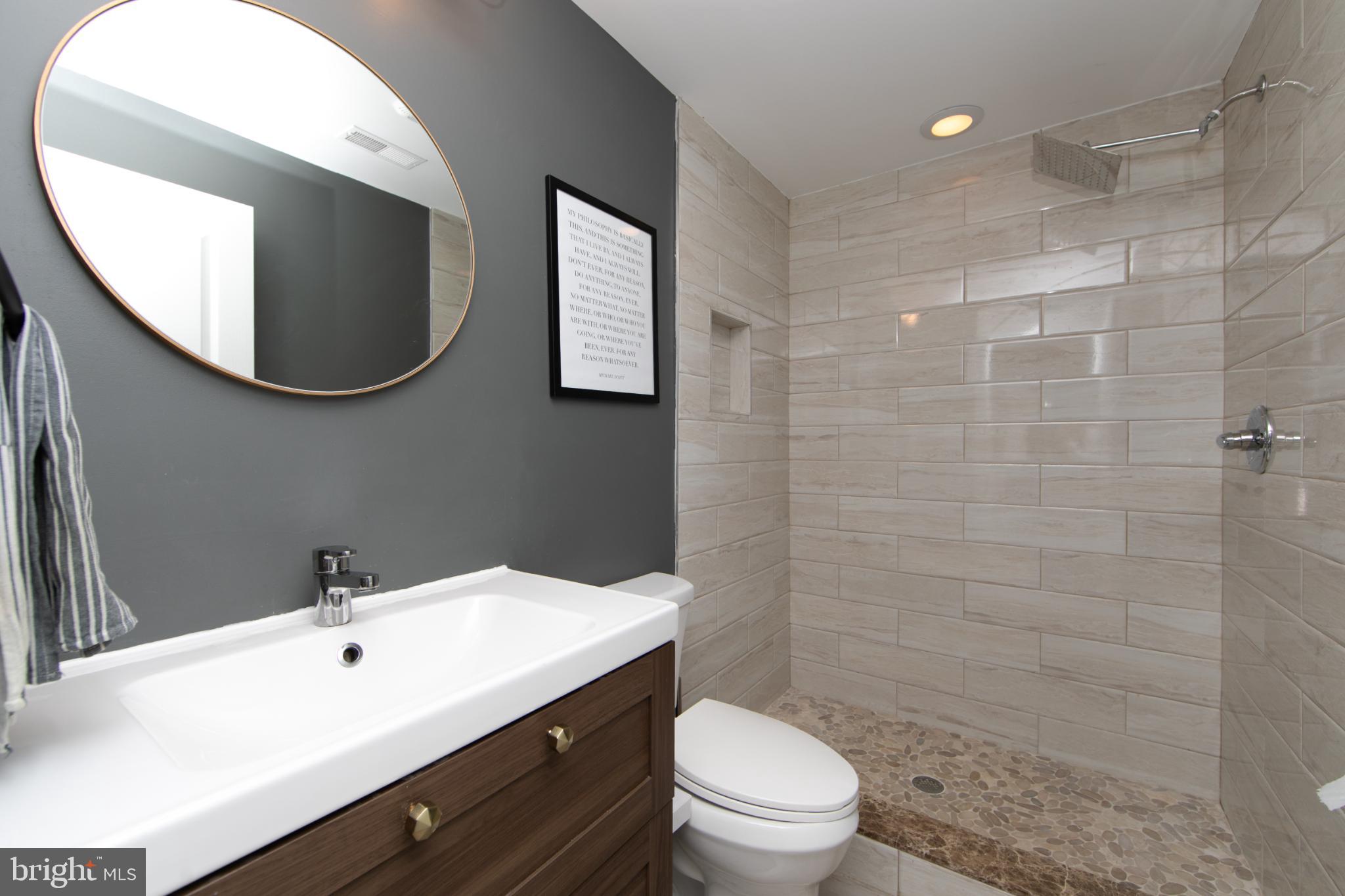 DICKINSON NARROWS - Residential