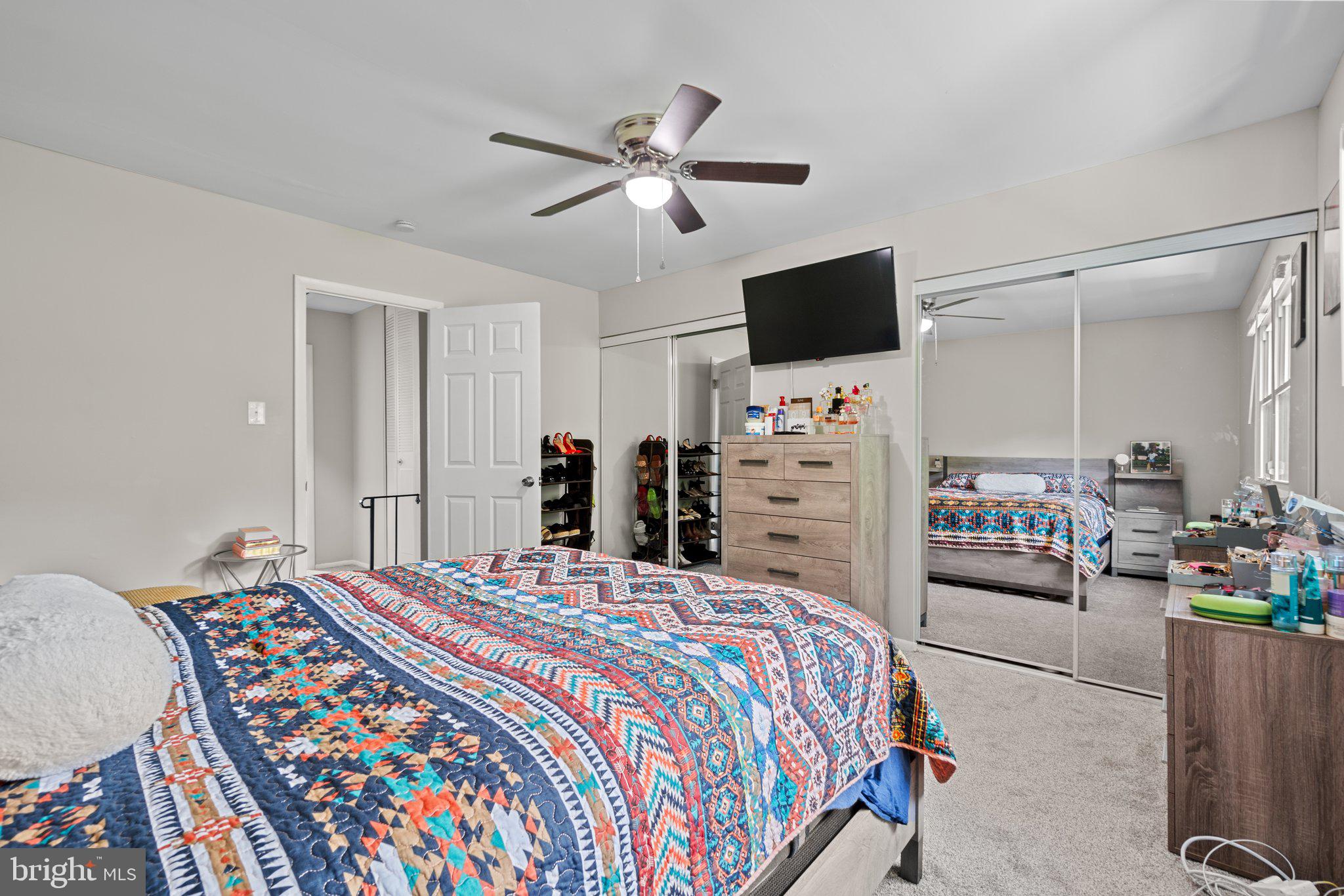 OAK MANOR - Residential Lease