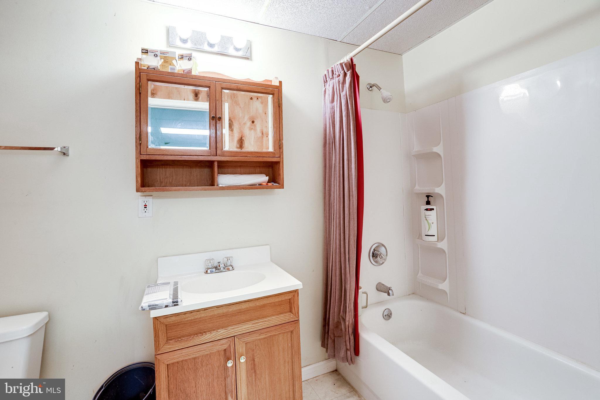 LOCUST HILL - Residential