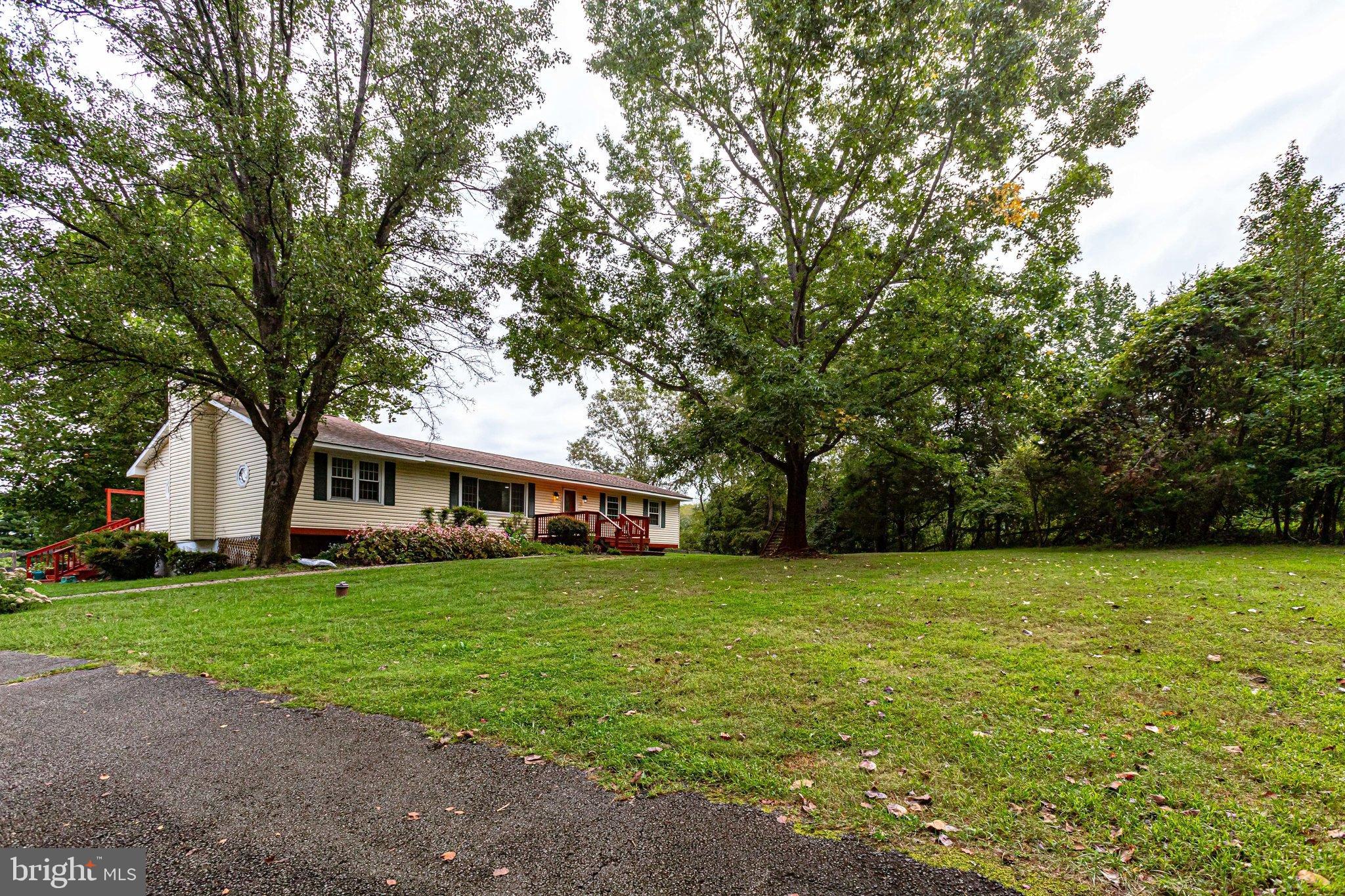 LOCUST HILL - Residential