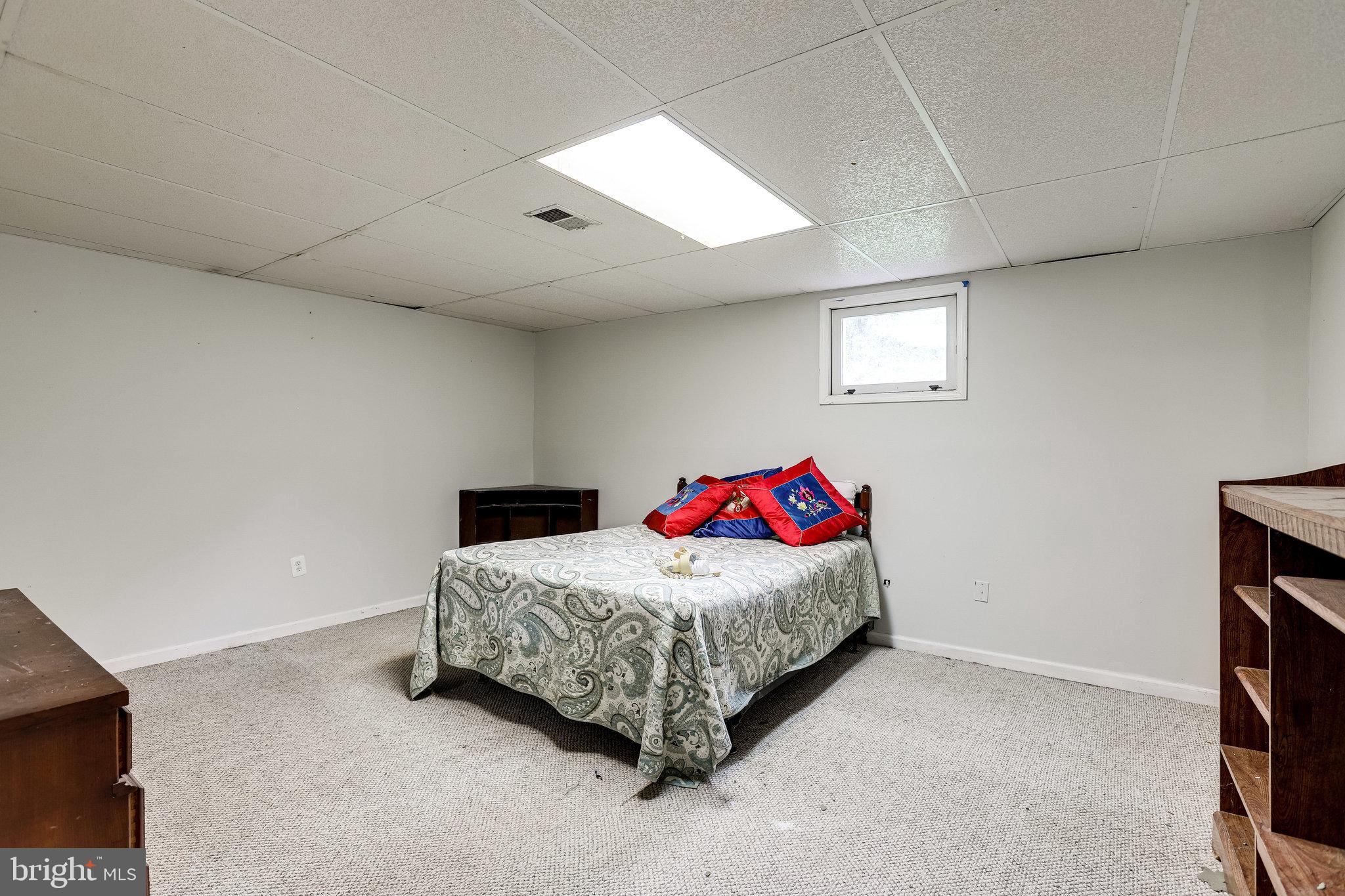 LOCUST HILL - Residential